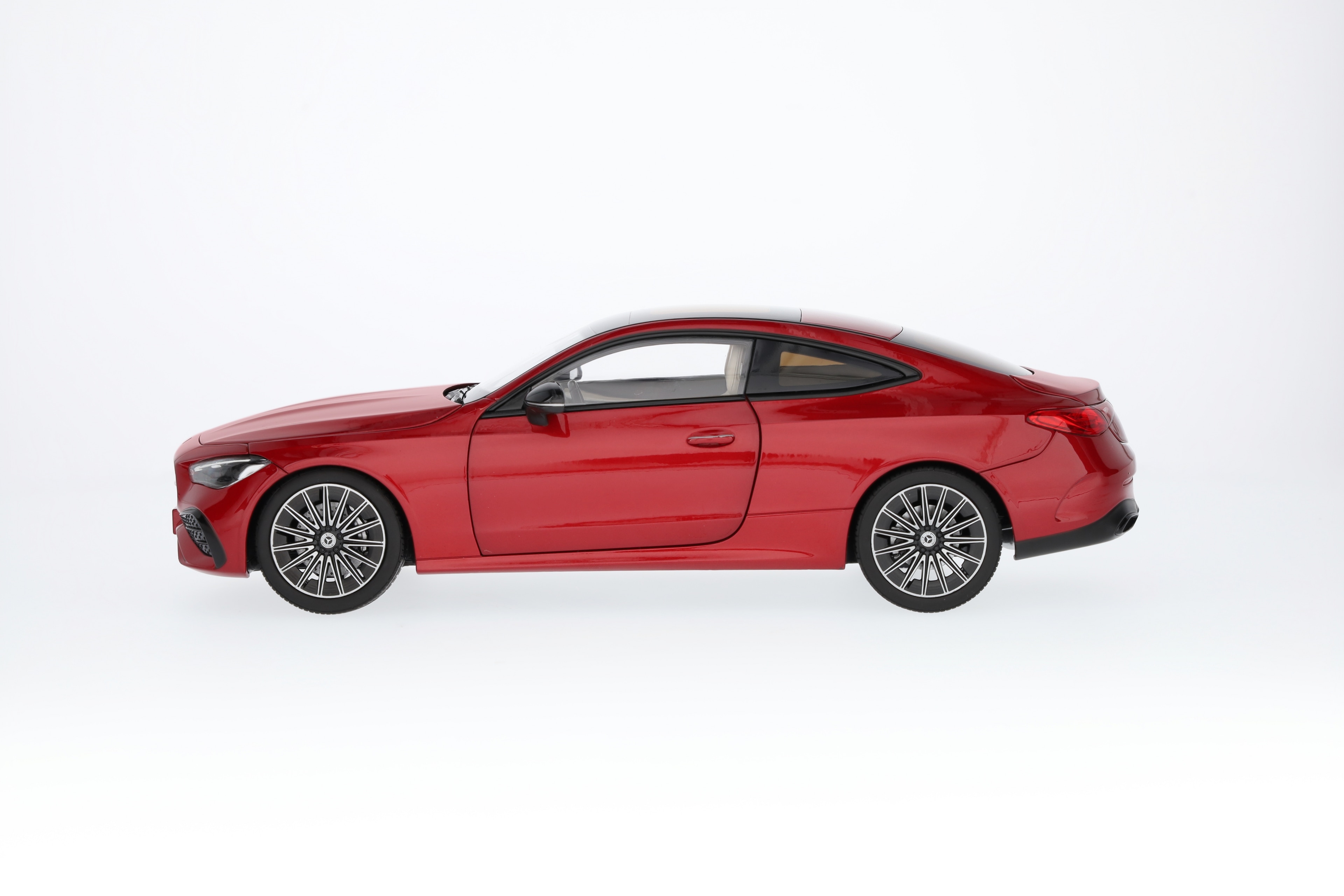 CLE Coupé, AMG Line, C236 - MANUFAKTUR patagonienrot metallic, Norev, 1:18 CLE Coupé, AMG Line, C236 - MANUFAKTUR patagonienrot metallic, Norev, 1:18