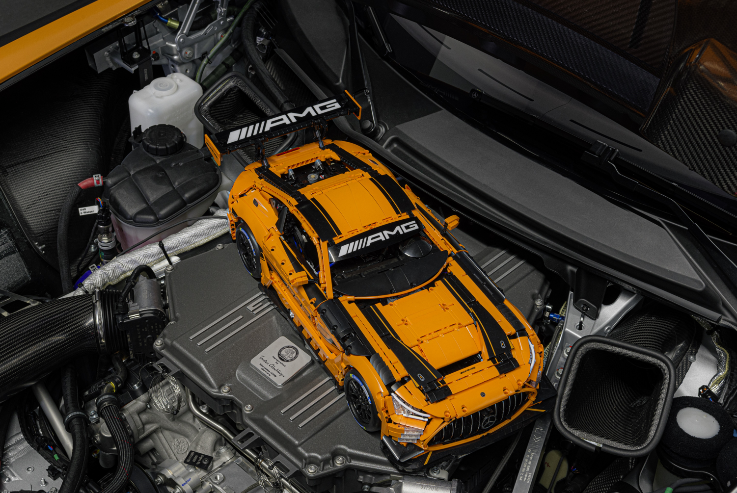 CaDA-AMG-GT3-Klemmbausteinmodell-Mercedes-Benz6