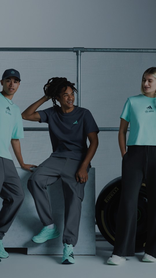 adidas x Mercedes-AMG PETRONAS F1.Entdecken Sie das gesamte Sortiment.