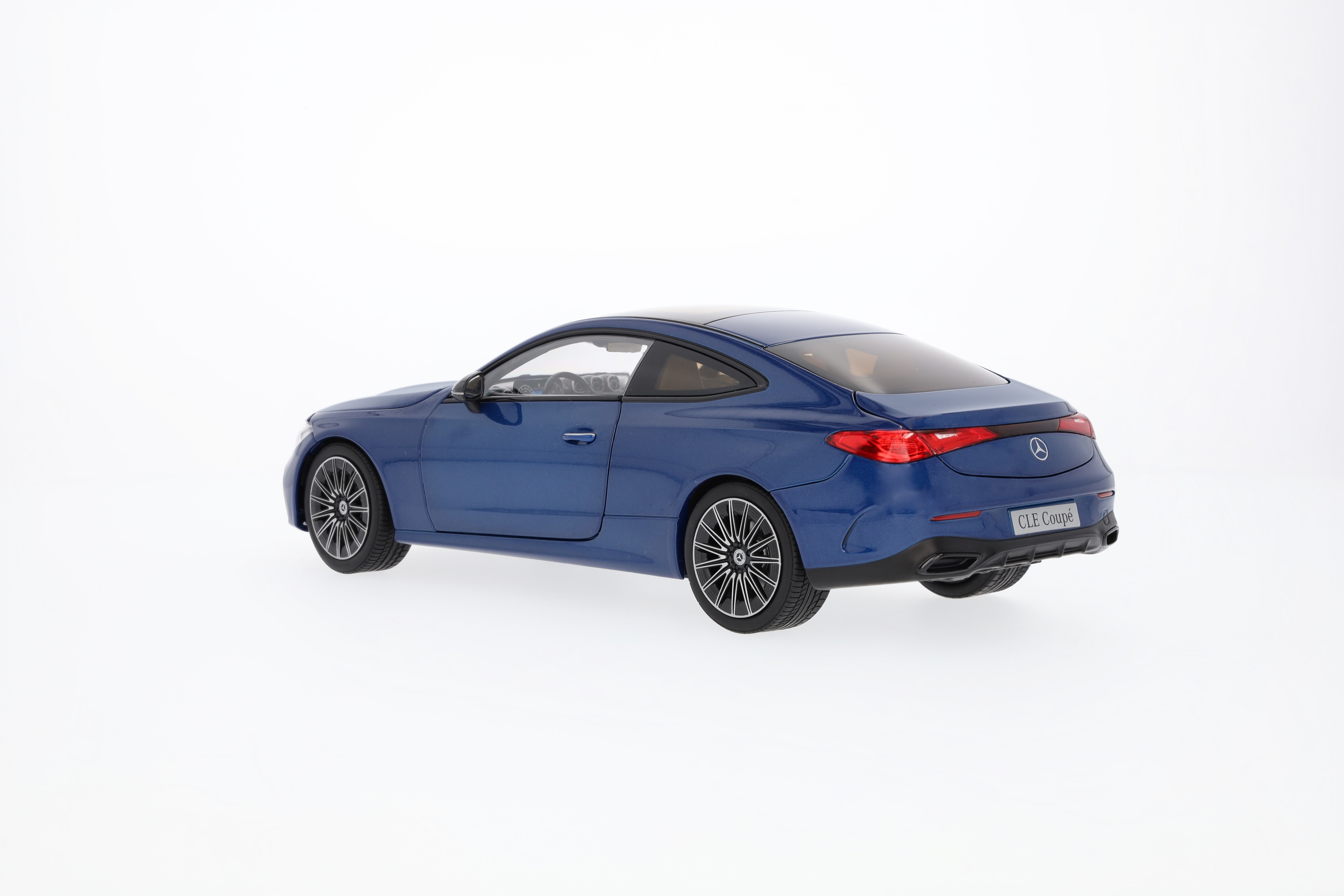 CLE Coupé, AMG Line, C236 - spektralblau, Norev, 1:18 CLE Coupé, AMG Line, C236 - spektralblau, Norev, 1:18