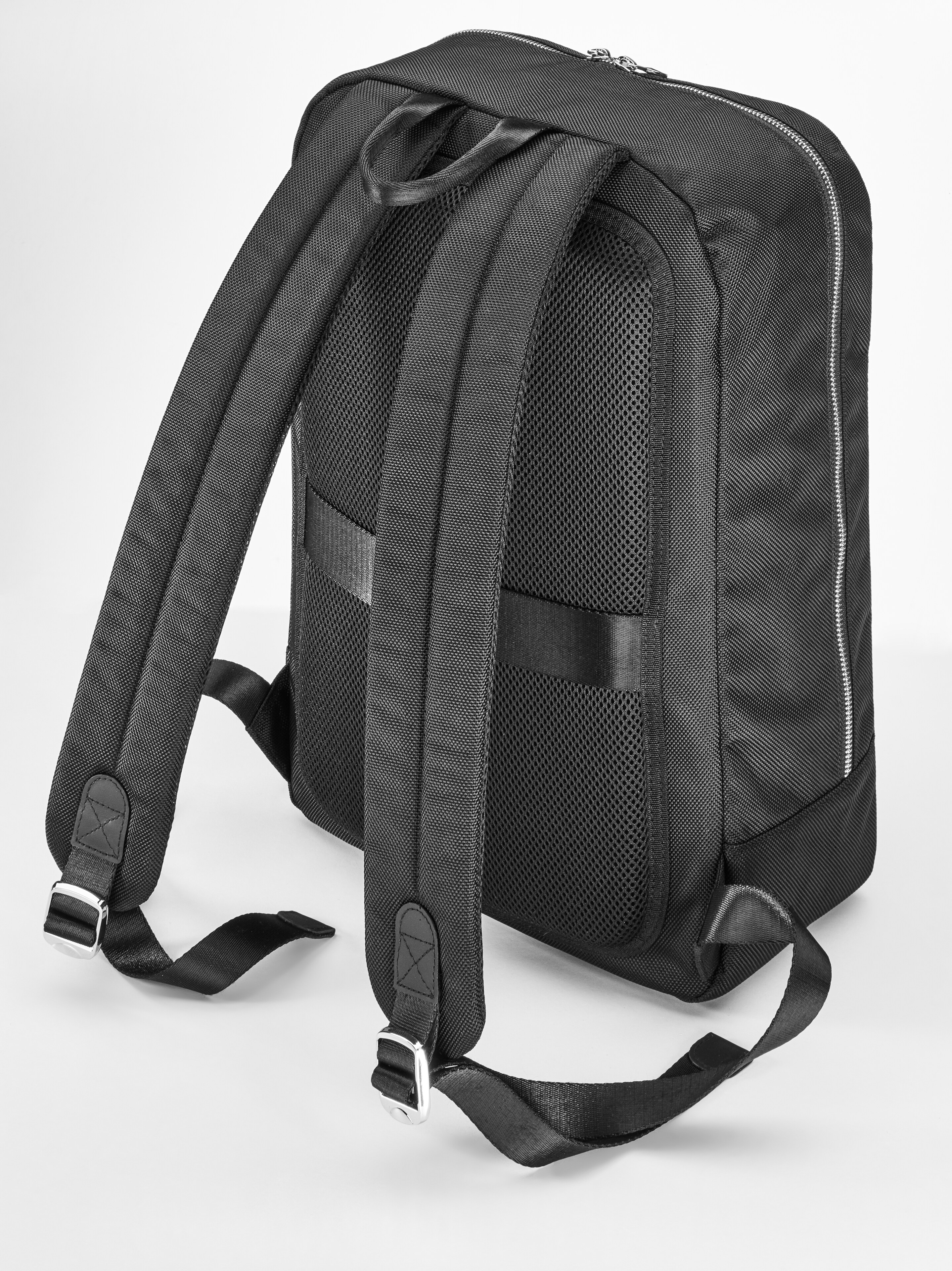 Rucksack - schwarz, Polyamid (recycelt) / Polyester (recycelt)