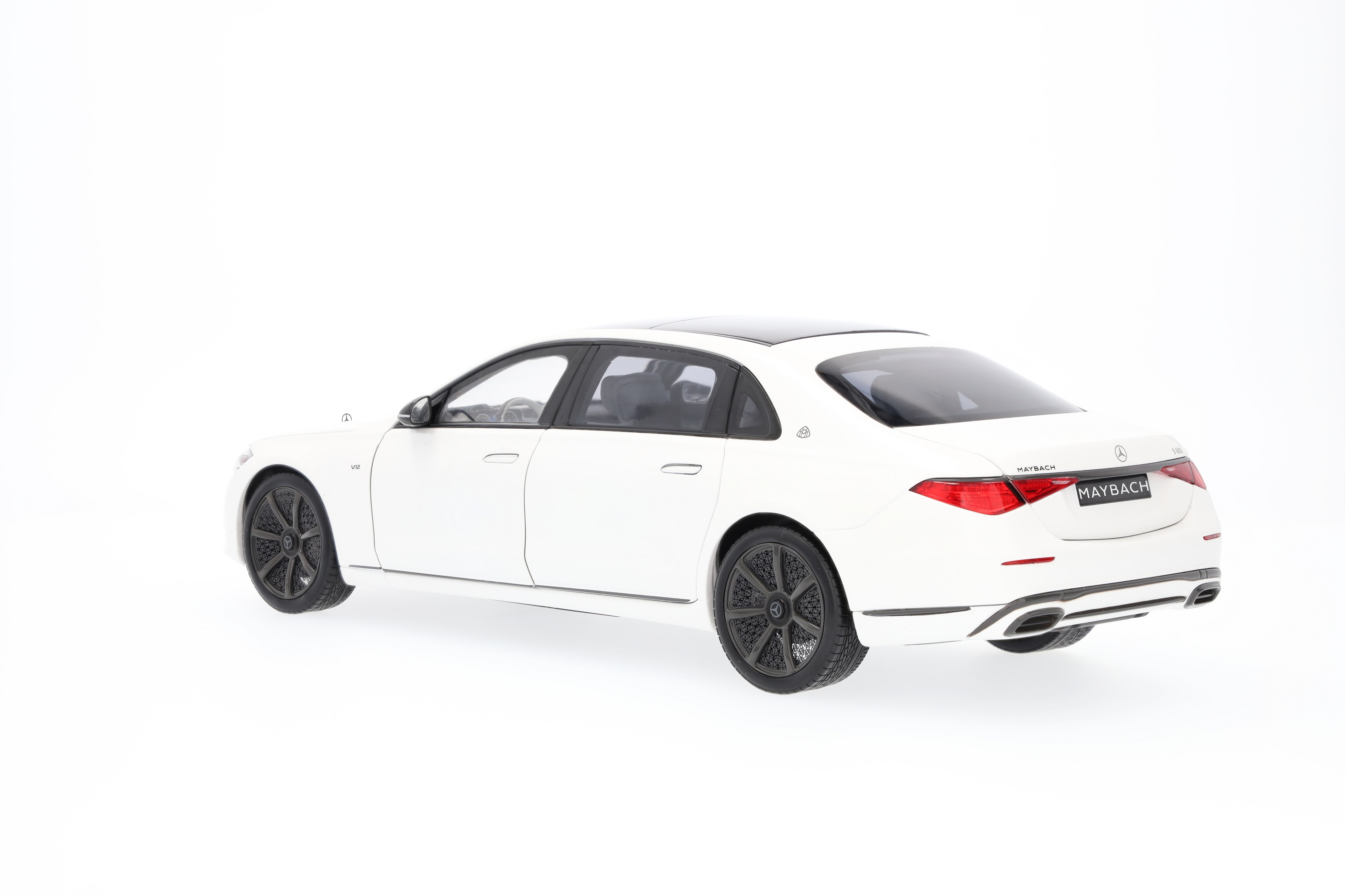 Mercedes-Maybach S 680 4MATIC, Night Series, X223 - MANUFAKTUR opalithweiß magno, Norev, 1:18 Mercedes-Maybach S 680 4MATIC, Night Series, X223 - MANUFAKTUR opalithweiß magno, Norev, 1:18