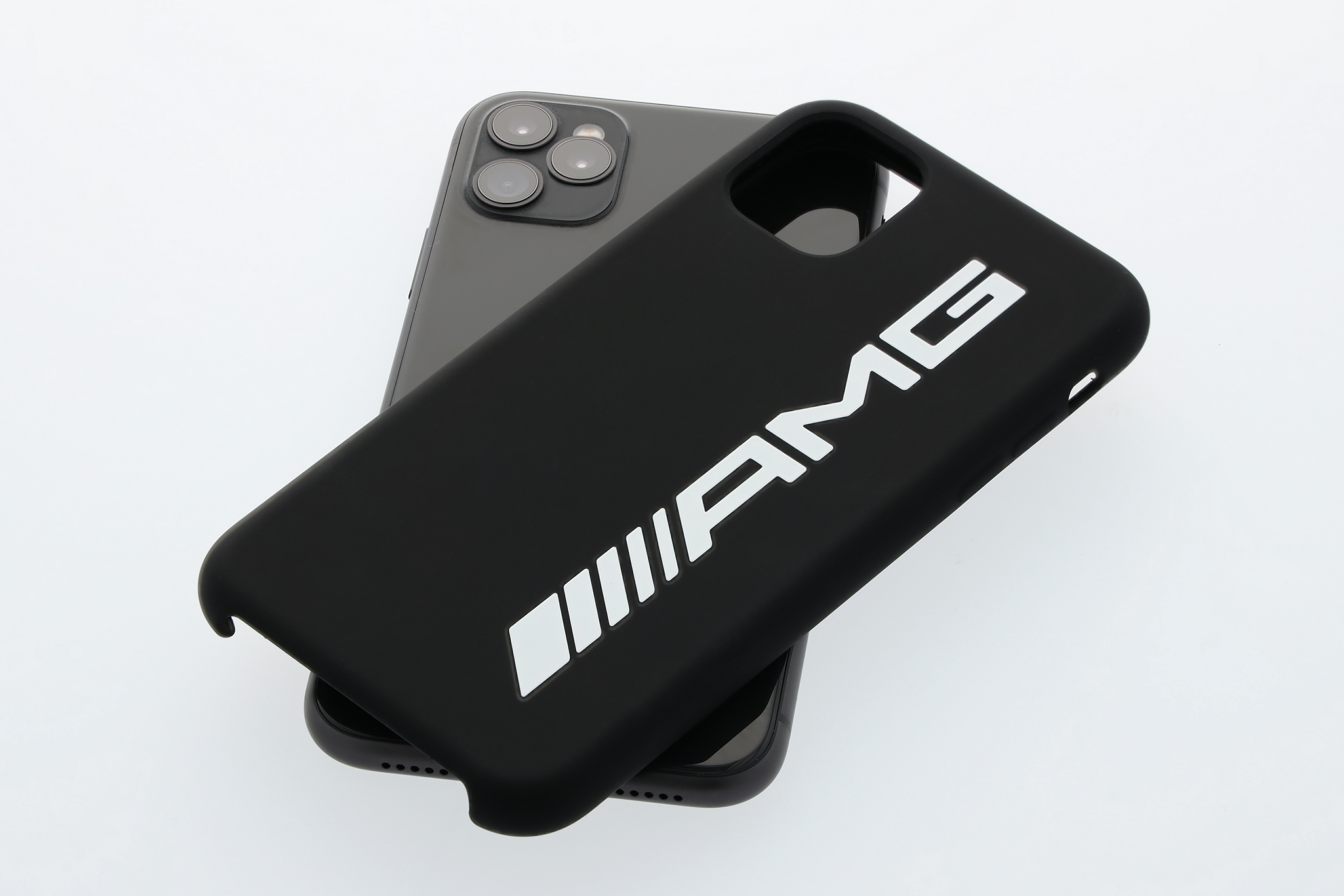 AMG Hülle für iPhone® 11 Pro - schwarz / weiß, Polycarbonat / Silikon / Mikrofaser AMG Hülle für iPhone® 11 Pro - schwarz / weiß, Polycarbonat / Silikon / Mikrofaser