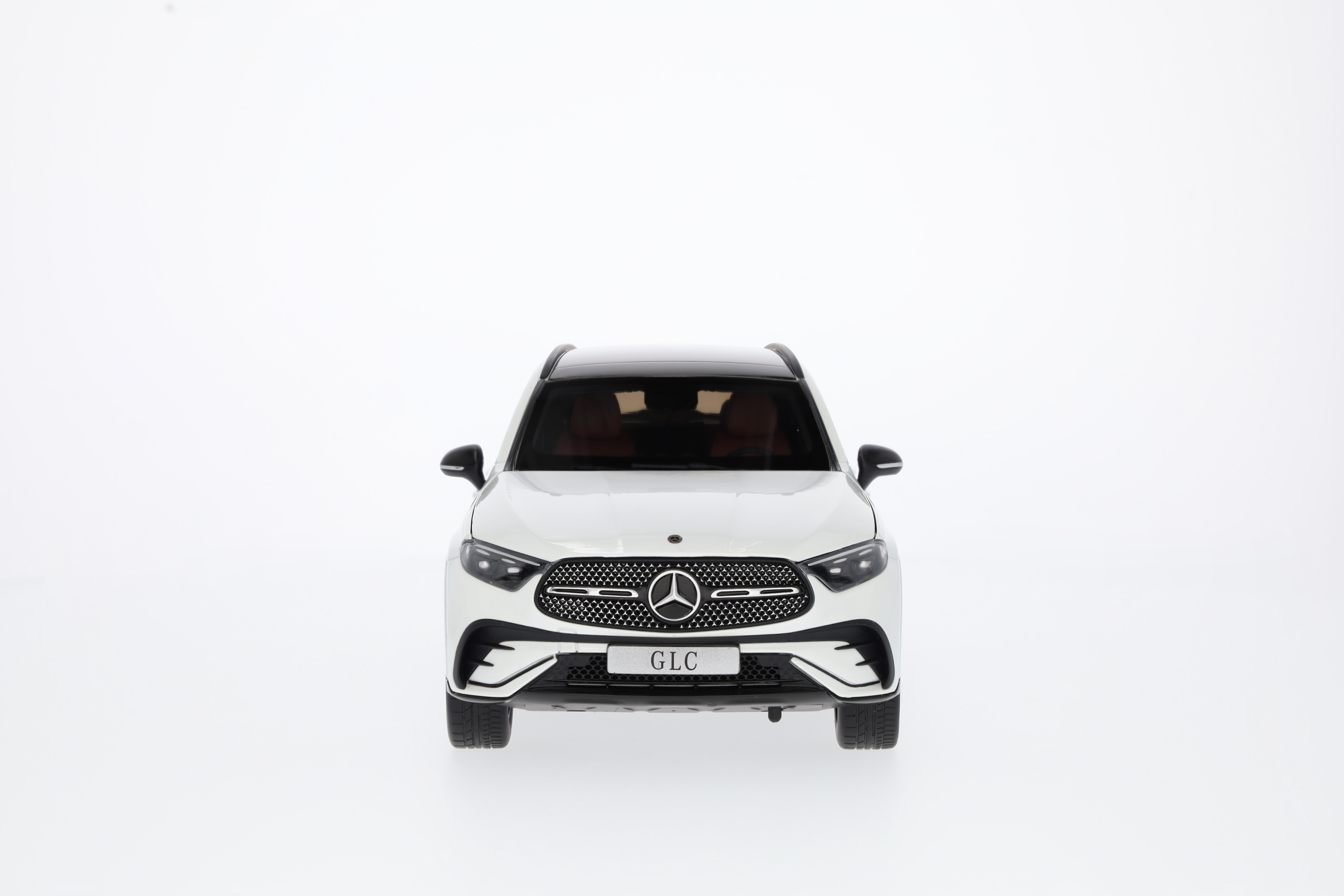 GLC, AMG Line, X254 - MANUFAKTUR opalithweiß bright, iScale, 1:18 GLC, AMG Line, X254 - MANUFAKTUR opalithweiß bright, iScale, 1:18