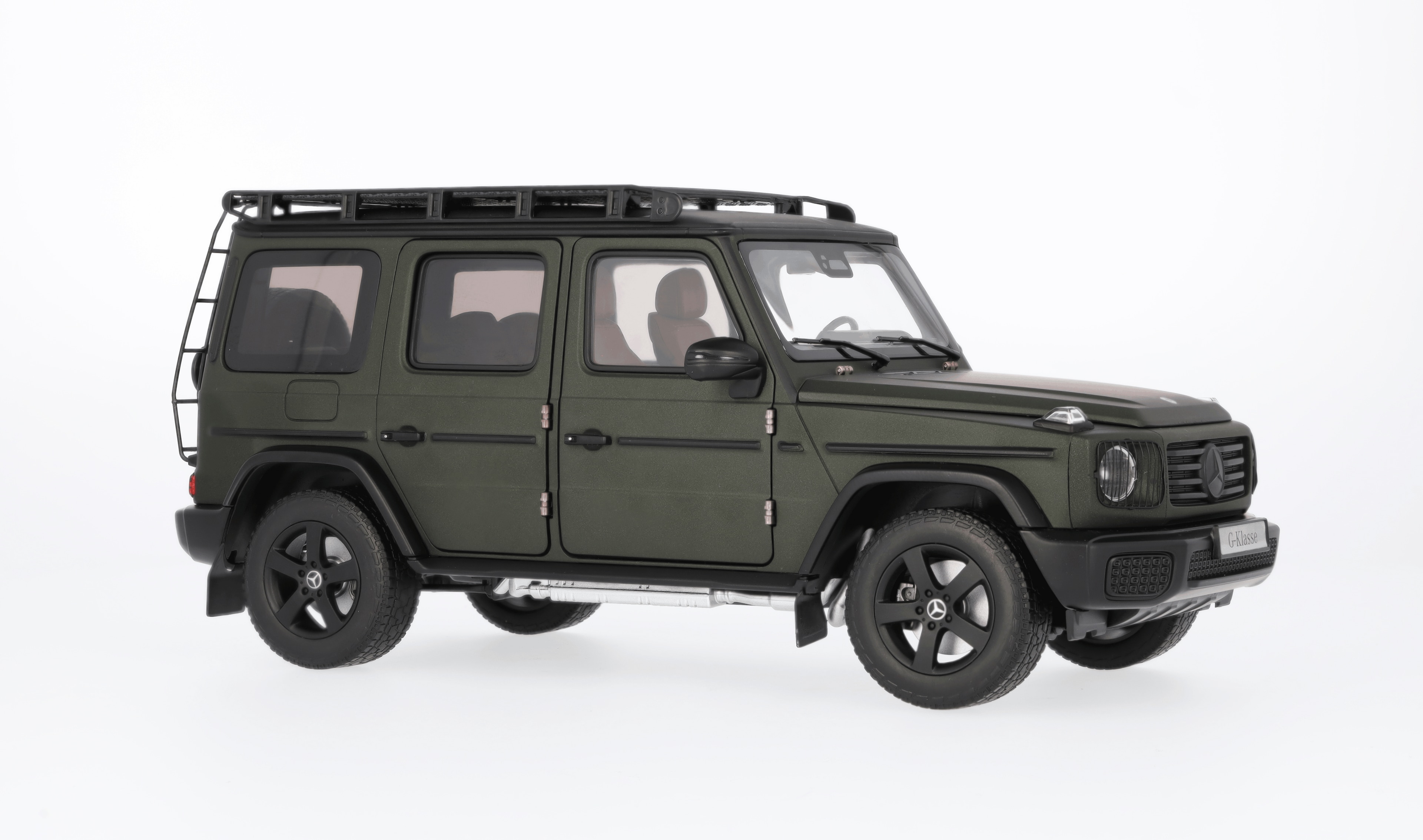 G-Klasse, Geländewagen, PROFESSIONAL Line, W465 - MANUFAKTUR oliv magno, Norev, 1:18 G-Klasse, Geländewagen, PROFESSIONAL Line, W465 - MANUFAKTUR oliv magno, Norev, 1:18