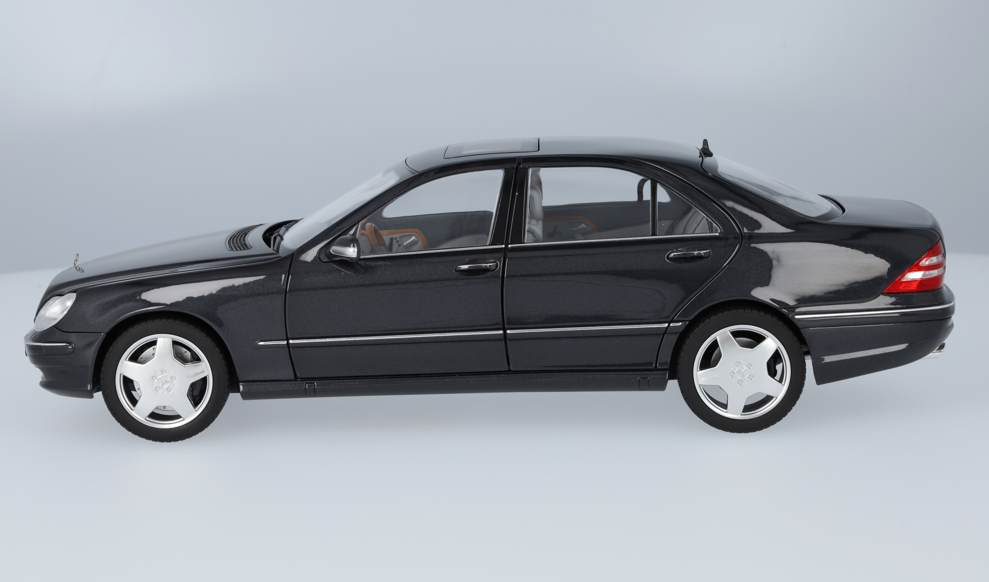 S 55 AMG V220 (1999-2002) - tektitgrau, Norev, 1:18 S 55 AMG V220 (1999-2002) - tektitgrau, Norev, 1:18