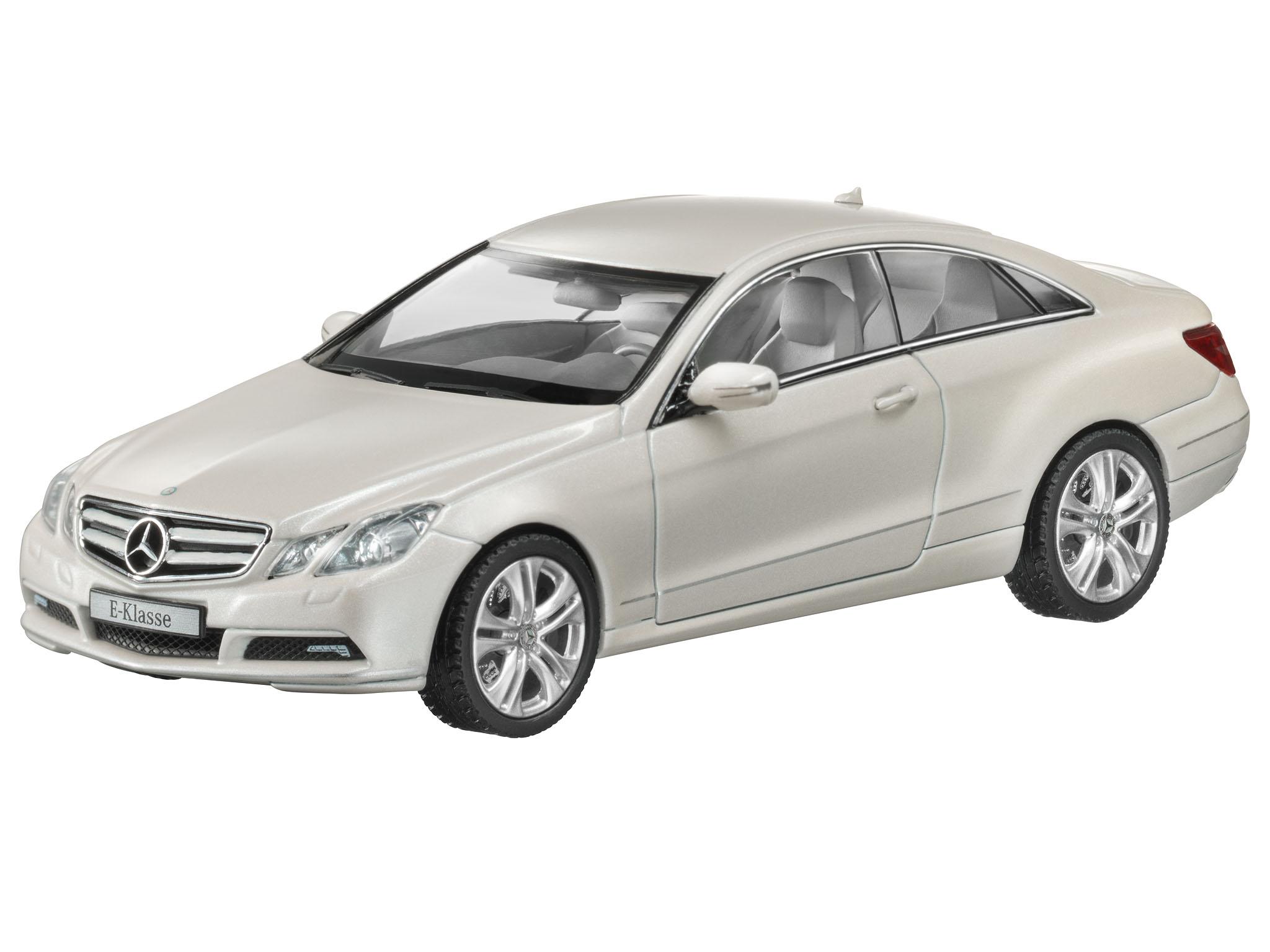 E-Klasse, Coupé - diamantweiß, Schuco, 1:43 E-Klasse, Coupé - diamantweiß, Schuco, 1:43