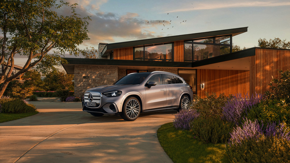 Mercedes-Benz-X540-CLA-Kuehlergrill-AMG-Zubehoer-MB-Einfahrt