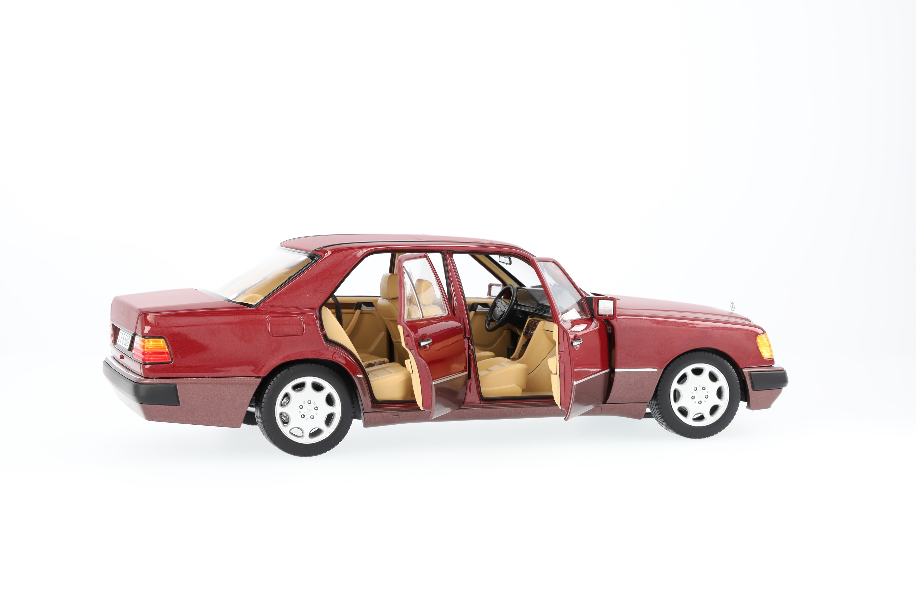 500 E W 124 (1991-1993), Limousine - almandinrot, Norev, 1:18