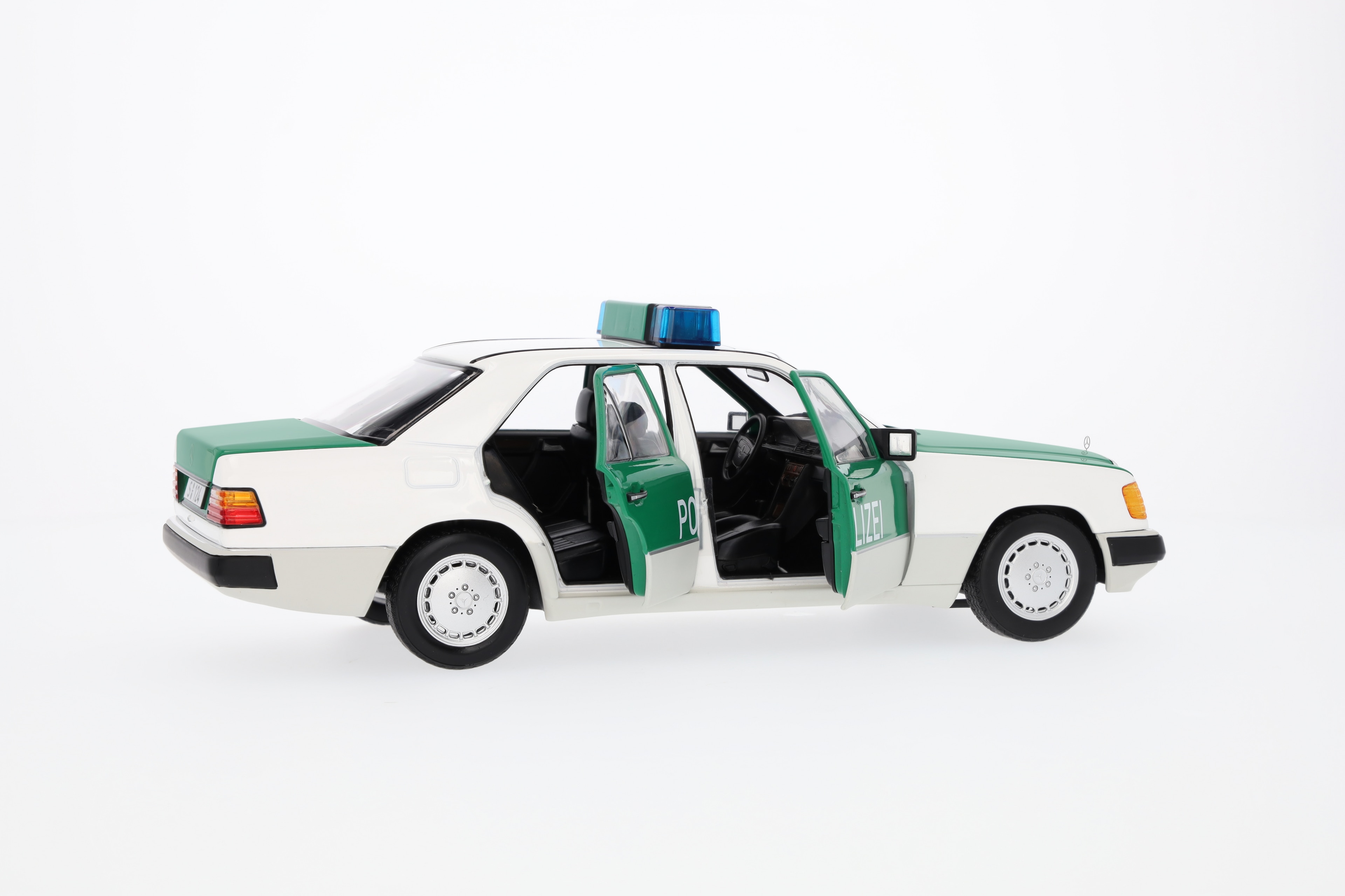 230 E W 124 (1989-1993), Limousine, Polizei - weiß / grün, Norev, 1:18