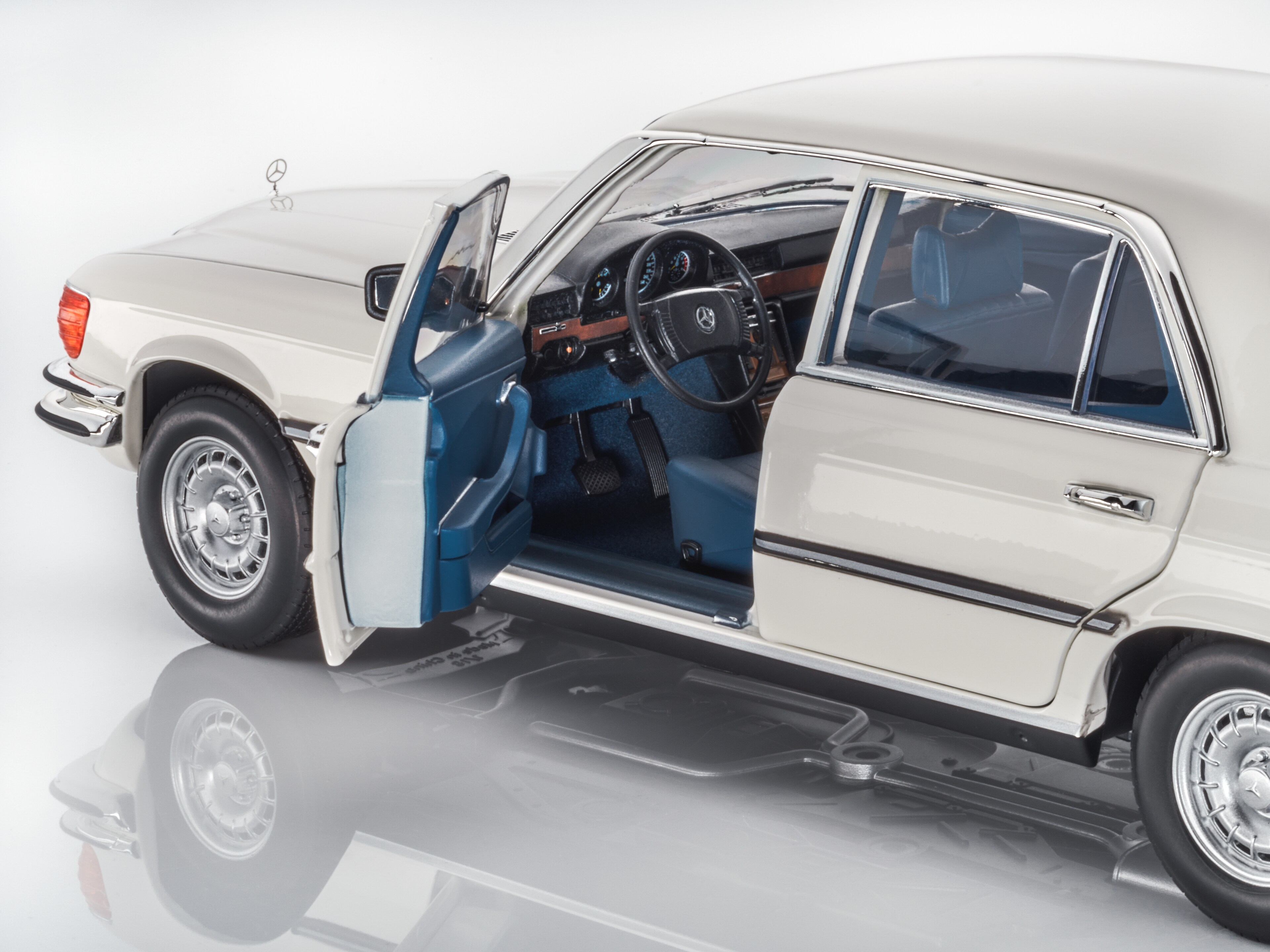 450 SEL W 116 (1976-1980) - weiß, Norev, 1:18