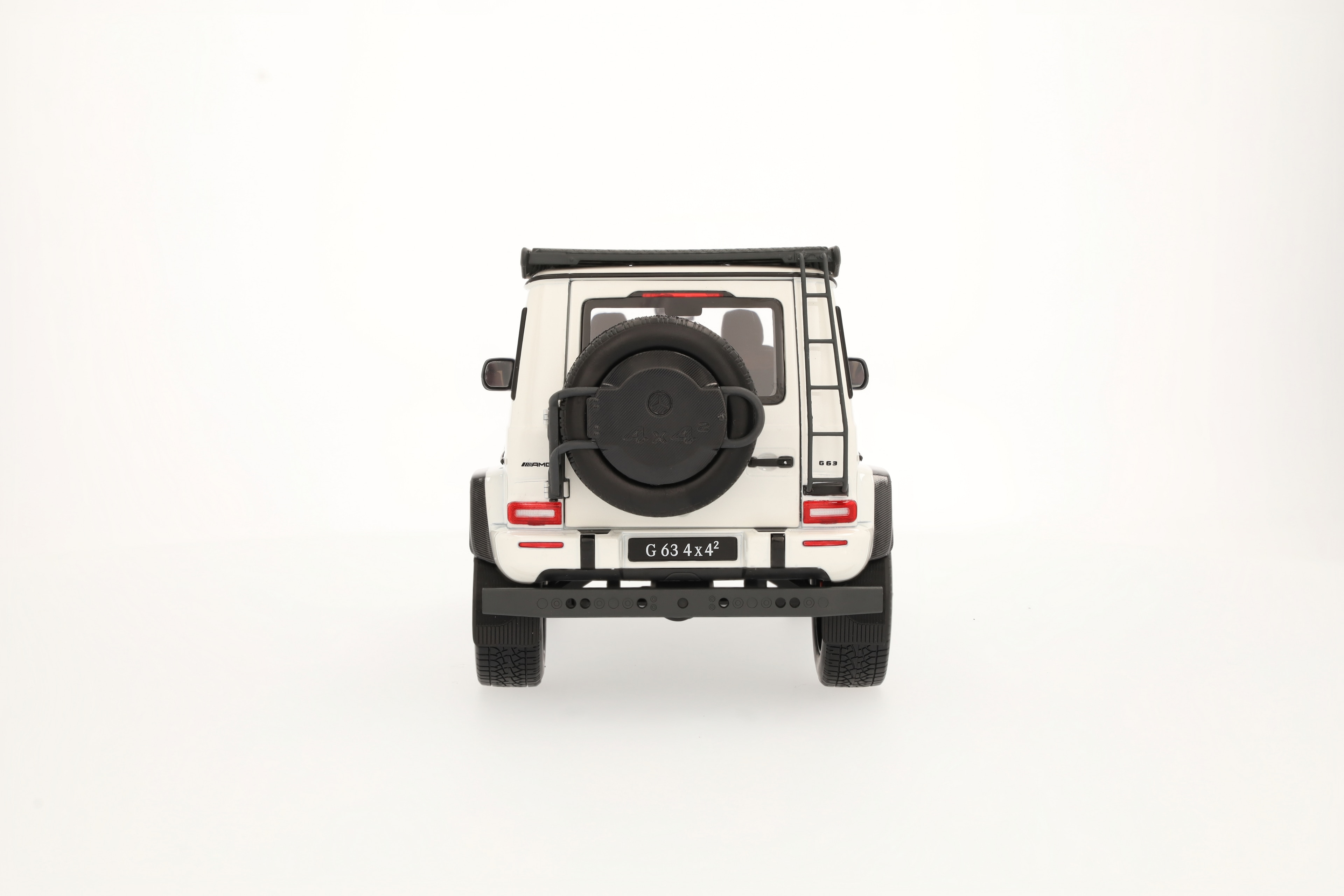 Mercedes-AMG G 63 4x4², W463 - G manufaktur opalithweiß bright, iScale, 1:18 Mercedes-AMG G 63 4x4², W463 - G manufaktur opalithweiß bright, iScale, 1:18