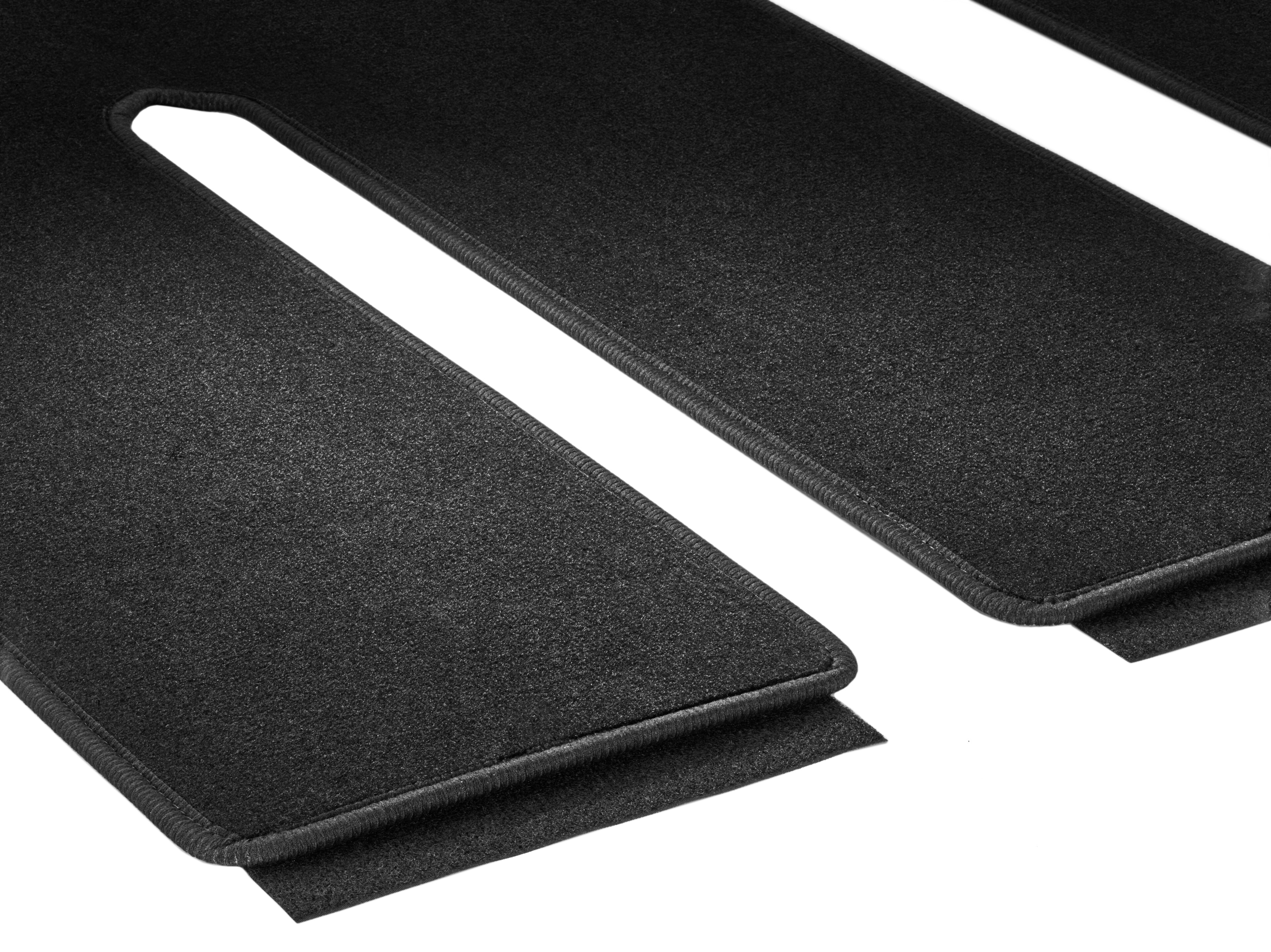 Veloursmatten, Gepäckraum, mit Einfachschiene, 1-teilig, IN3, UT3 - LL/RL, schwarz