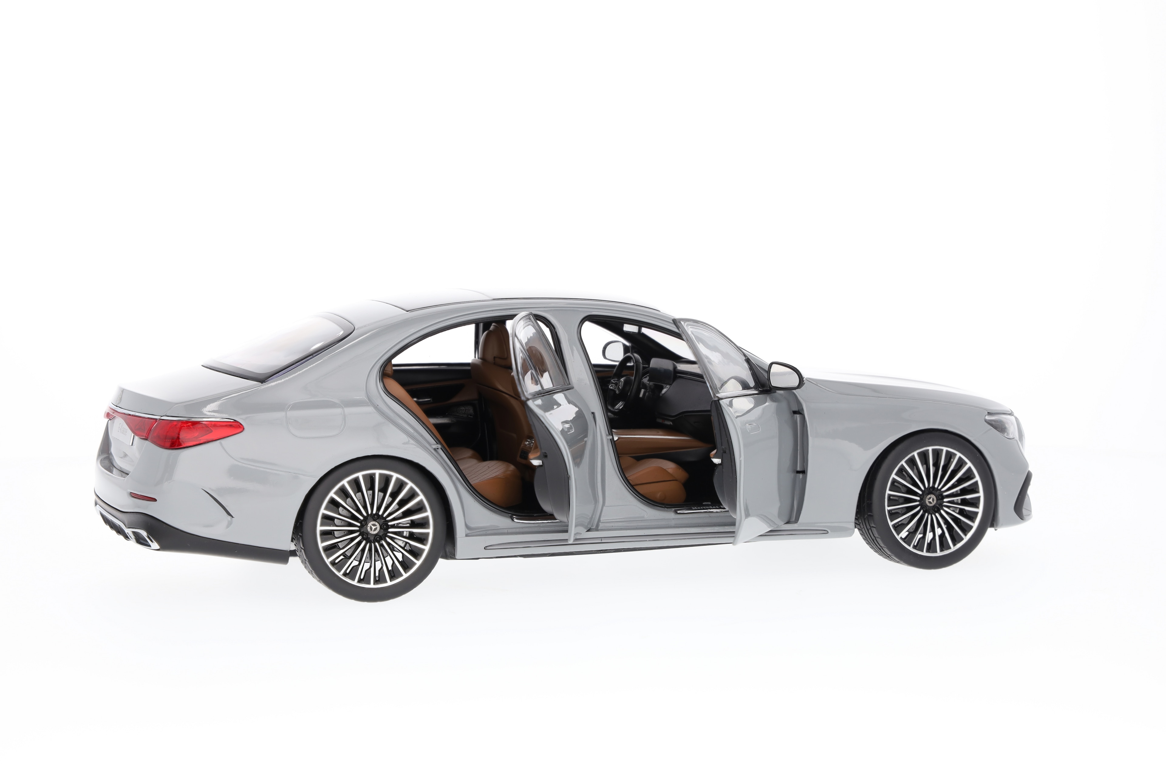 E-Klasse, Limousine, AMG Line, W214 - MANUFAKTUR alpingrau uni, iScale, 1:18 E-Klasse, Limousine, AMG Line, W214 - MANUFAKTUR alpingrau uni, iScale, 1:18