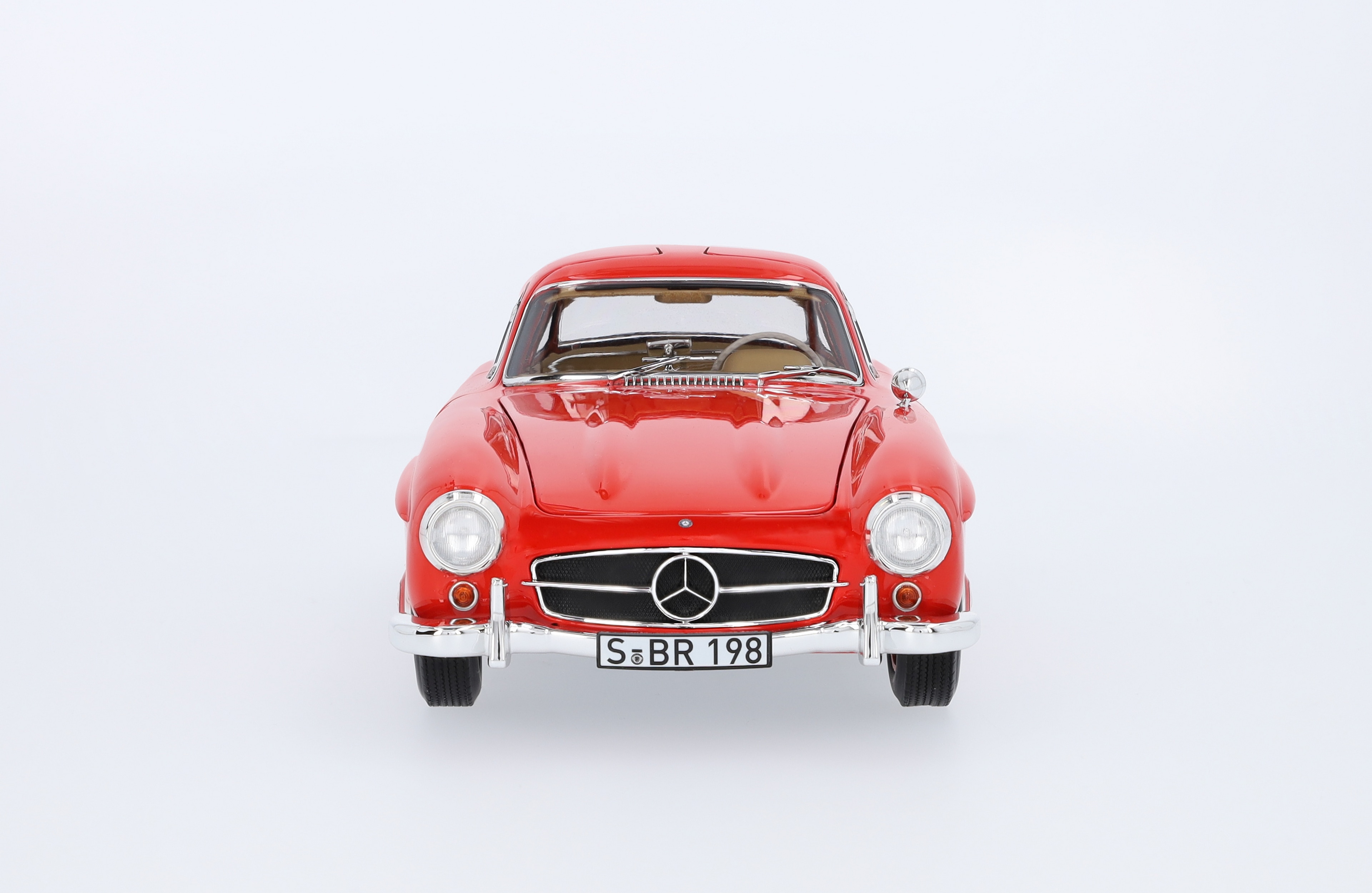 300 SL Coupé (1954-1957) W 198 - feuerwehrrot, Norev, 1:18 300 SL Coupé (1954-1957) W 198 - feuerwehrrot, Norev, 1:18