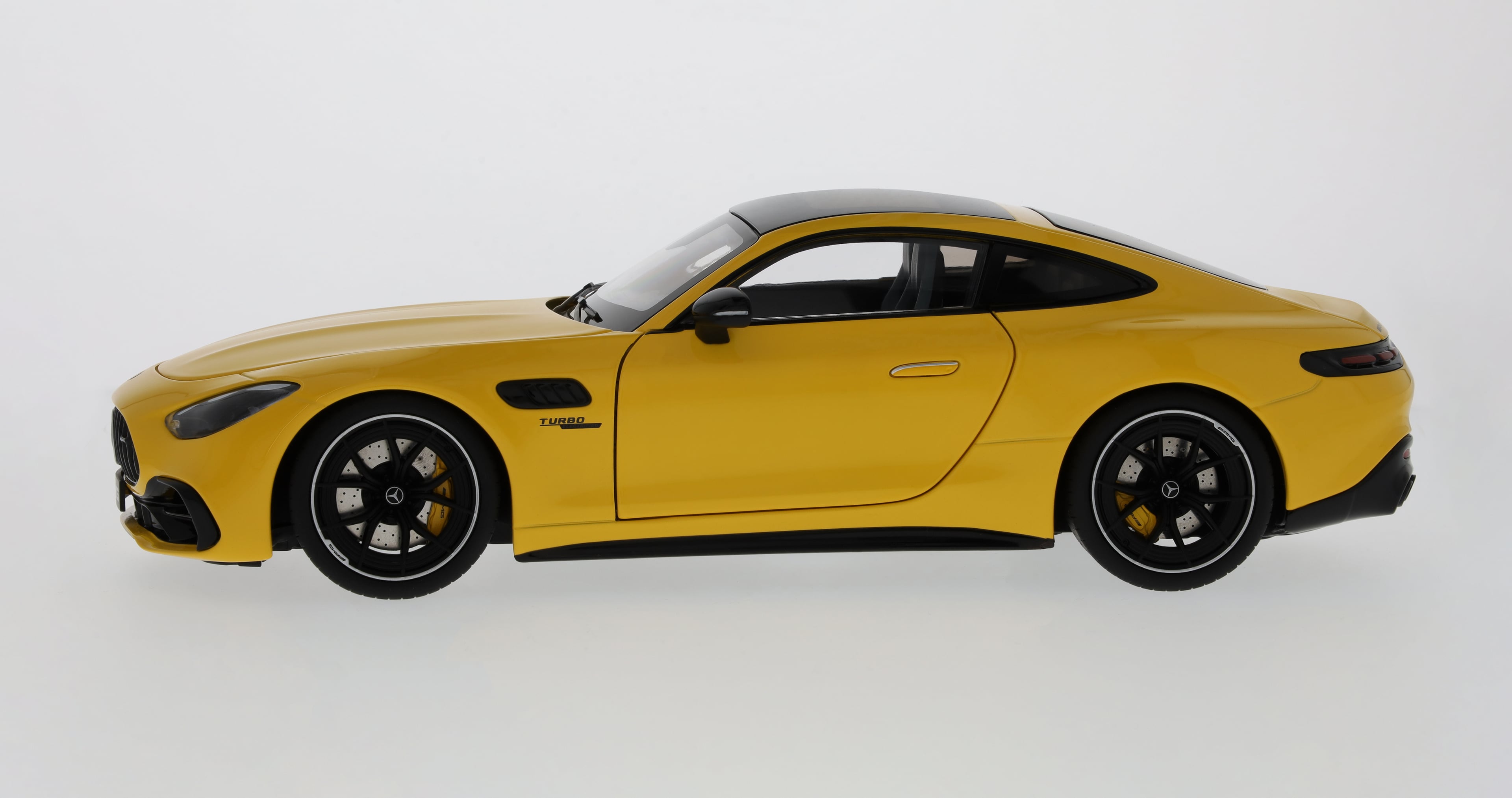 Mercedes-AMG GT 43 - sonnengelb, NZG, 1:18 Mercedes-AMG GT 43 - sonnengelb, NZG, 1:18