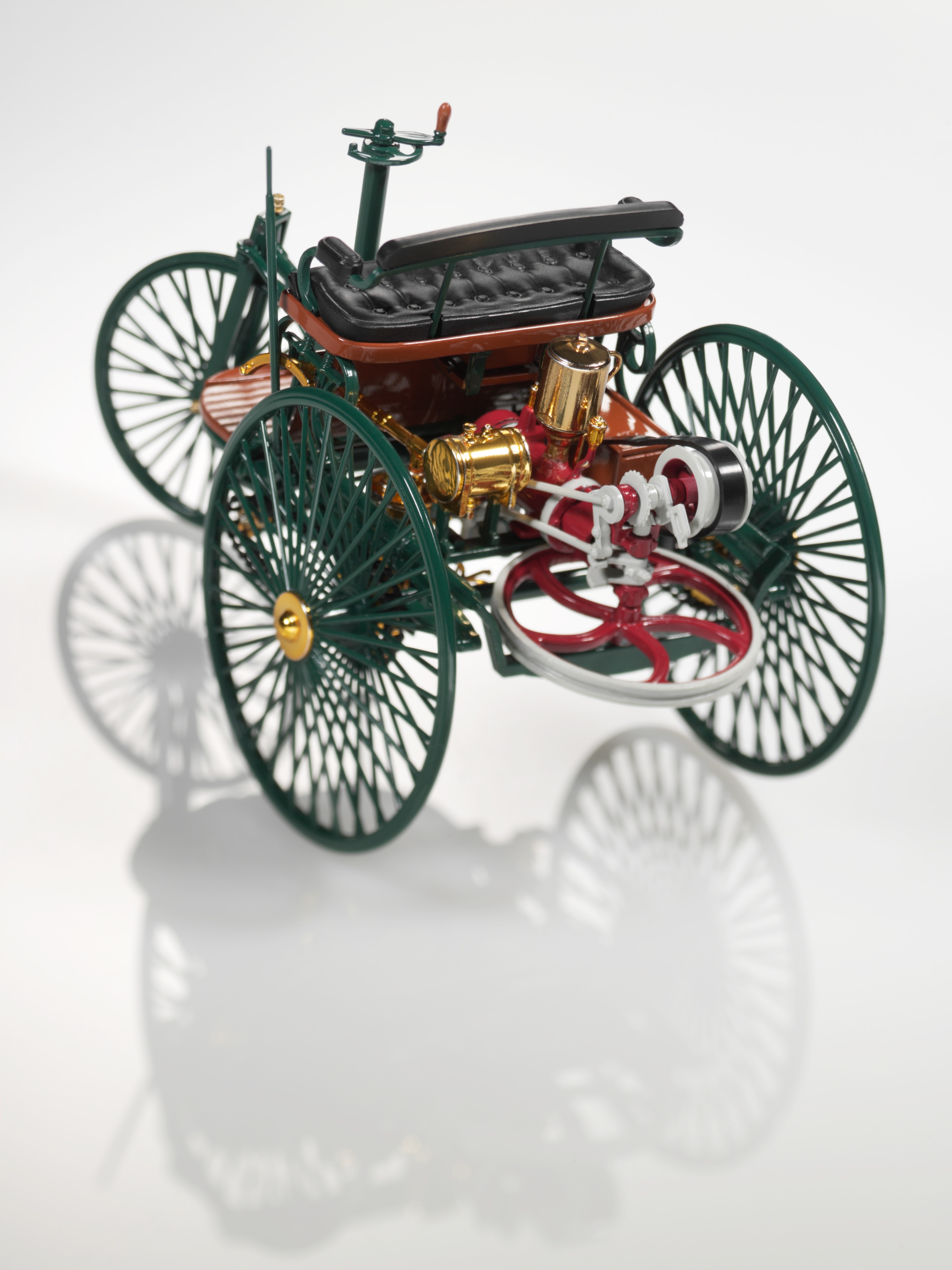 Benz Patent Motorwagen (1886) - grün, Norev, 1:18 Benz Patent Motorwagen (1886) - grün, Norev, 1:18