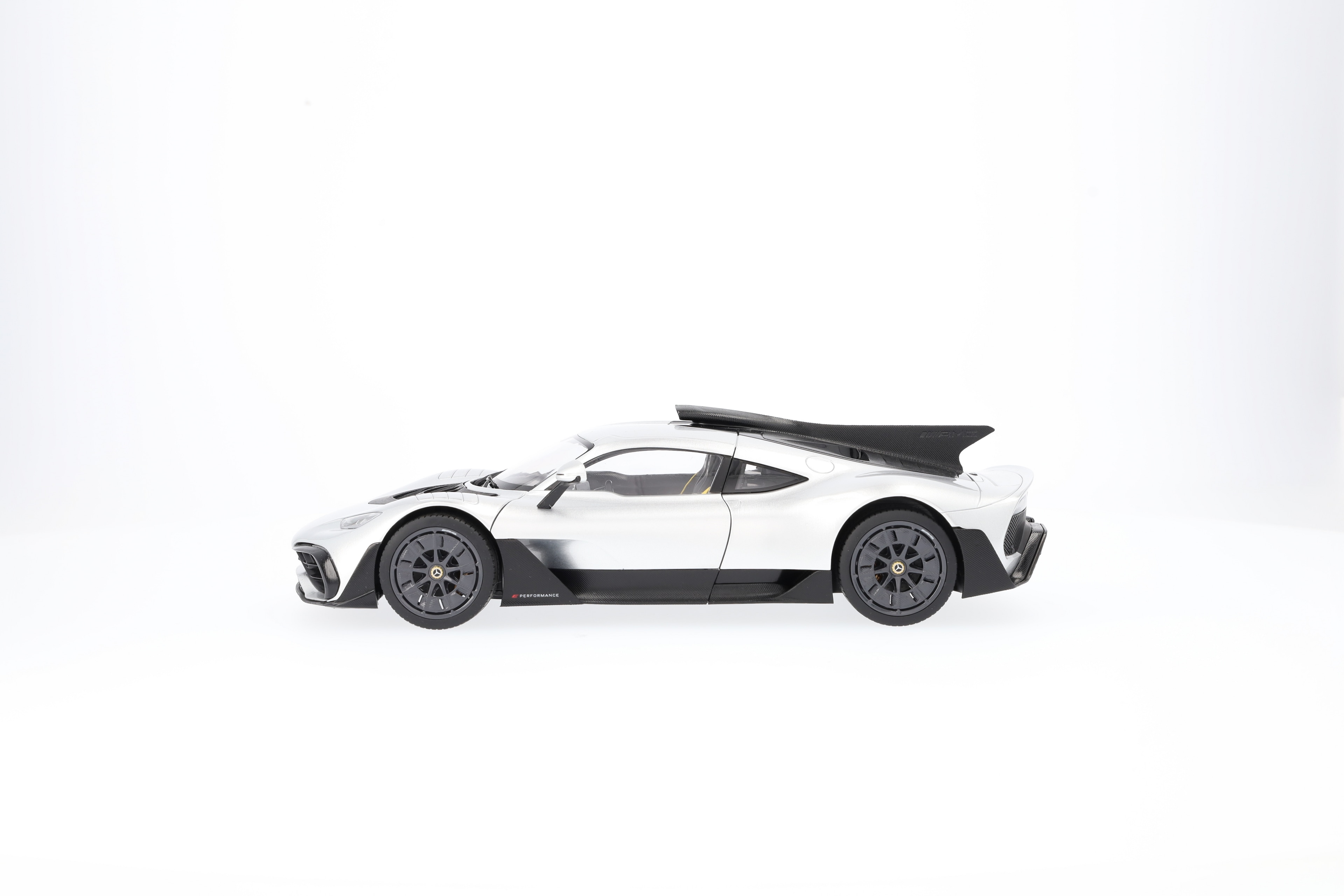 Mercedes-AMG ONE, C298 - hightechsilber, NZG, 1:18 Mercedes-AMG ONE, C298 - hightechsilber, NZG, 1:18