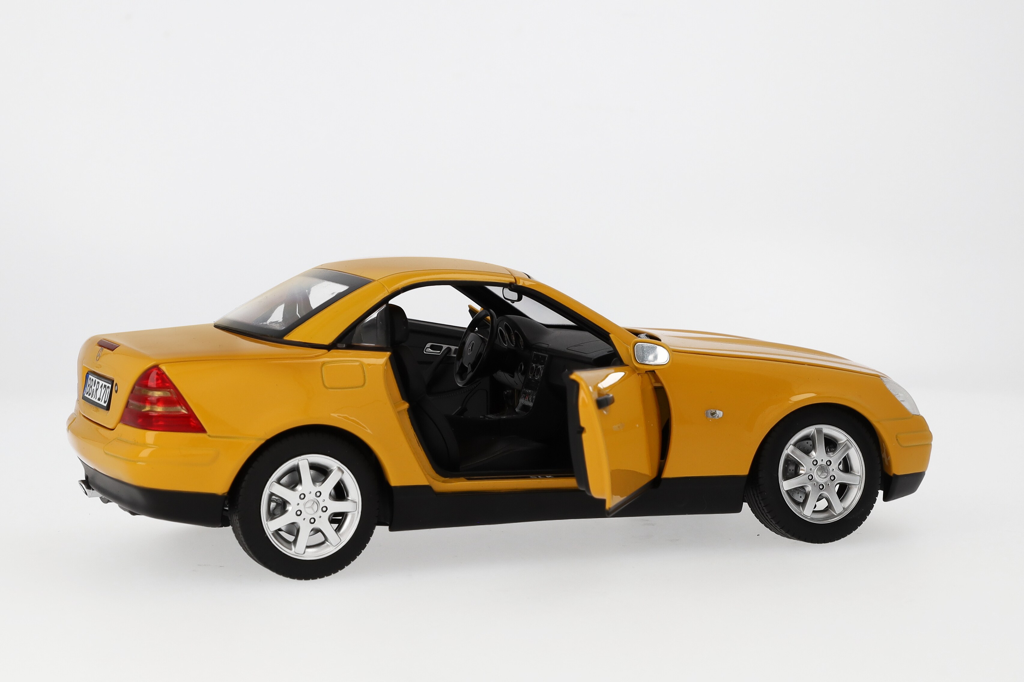 SLK 200 Roadster R170 (1996-2000) - yellowstone, Norev, 1:18 SLK 200 Roadster R170 (1996-2000) - yellowstone, Norev, 1:18