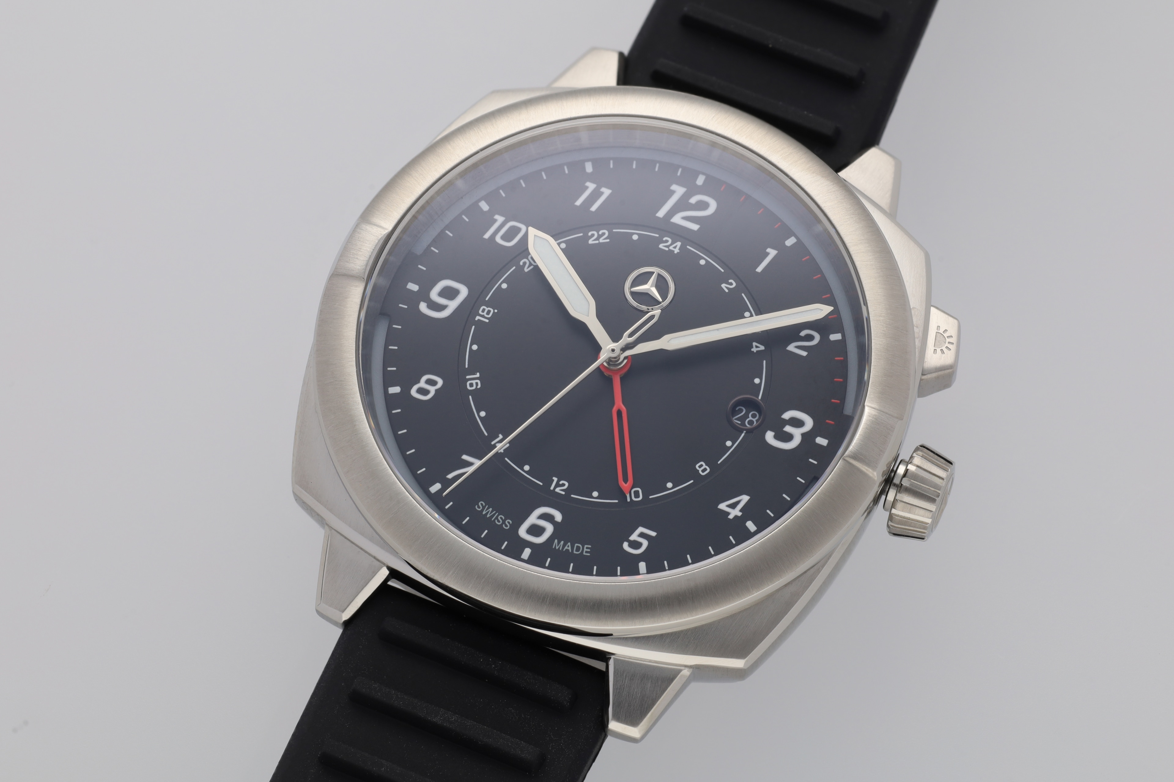 Armbanduhr Herren, Mercedes-Benz, G-Klasse - schwarz / silberfarben / rot, Edelstahl / Silikon Armbanduhr Herren, Mercedes-Benz, G-Klasse - schwarz / silberfarben / rot, Edelstahl / Silikon