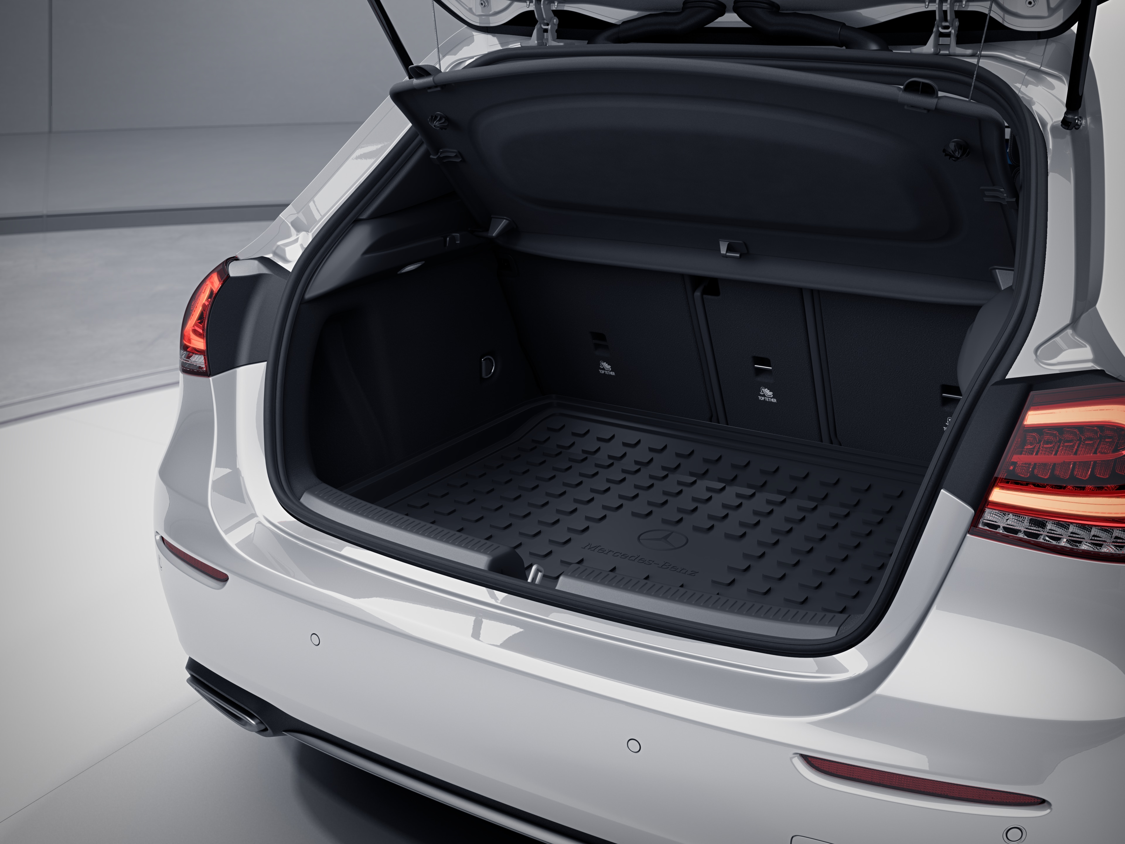 Kofferraumwanne, flach - schwarz, Polypropylen