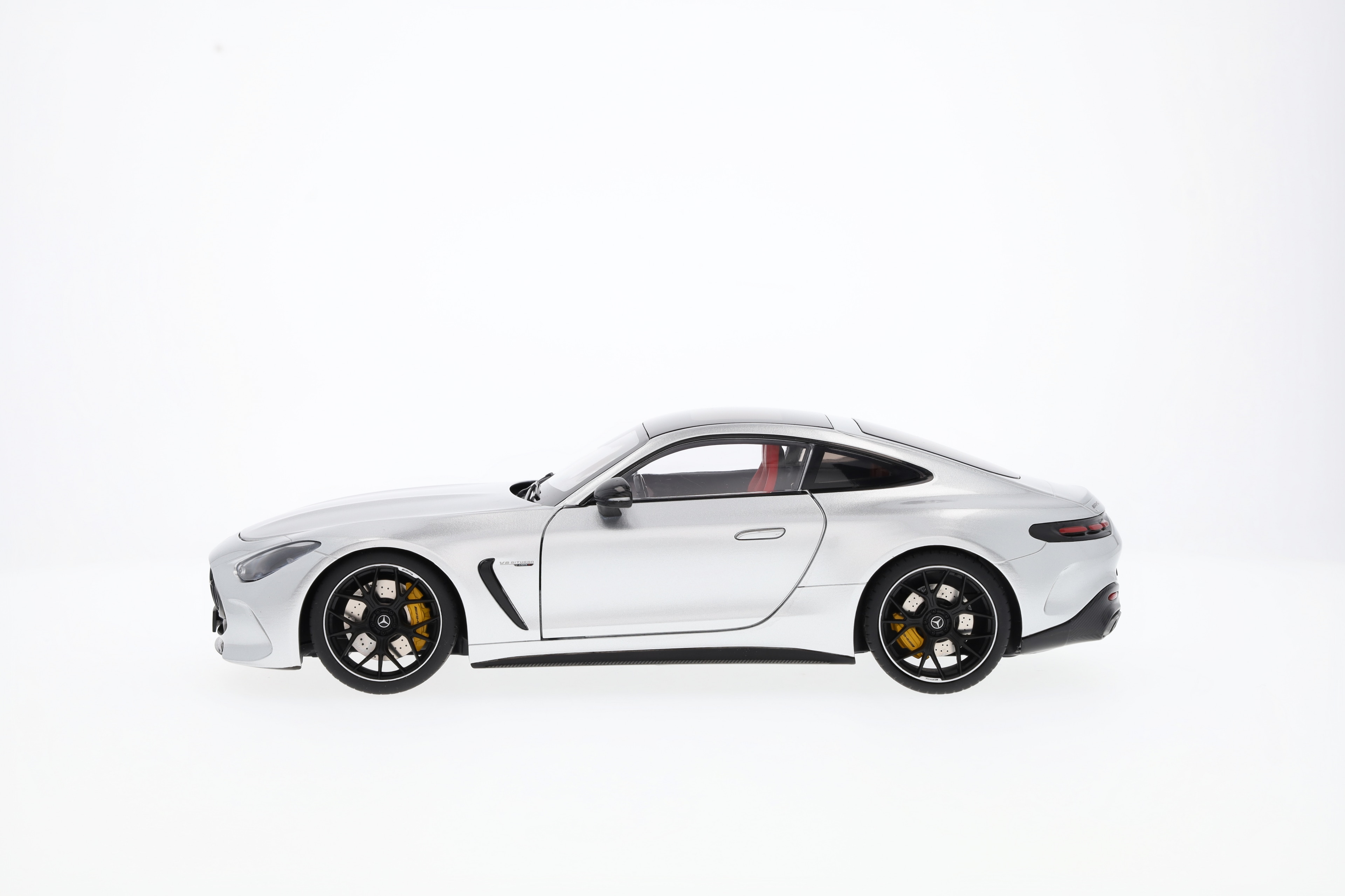 Mercedes-AMG GT 63, C192 - hightechsilber, NZG, 1:18 Mercedes-AMG GT 63, C192 - hightechsilber, NZG, 1:18