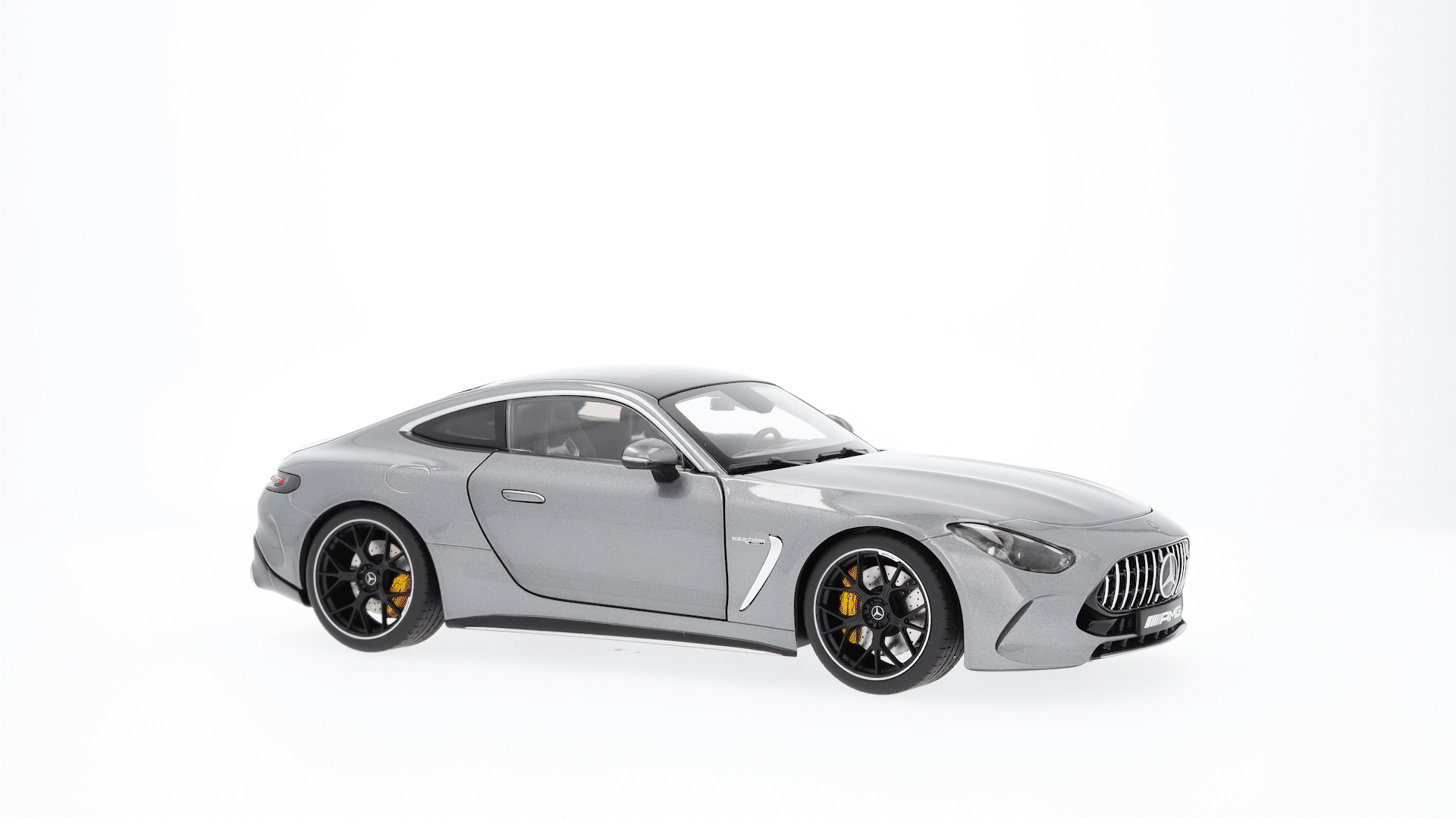Mercedes-AMG GT 63, C192 - selenitgrau, NZG, 1:18 Mercedes-AMG GT 63, C192 - selenitgrau, NZG, 1:18