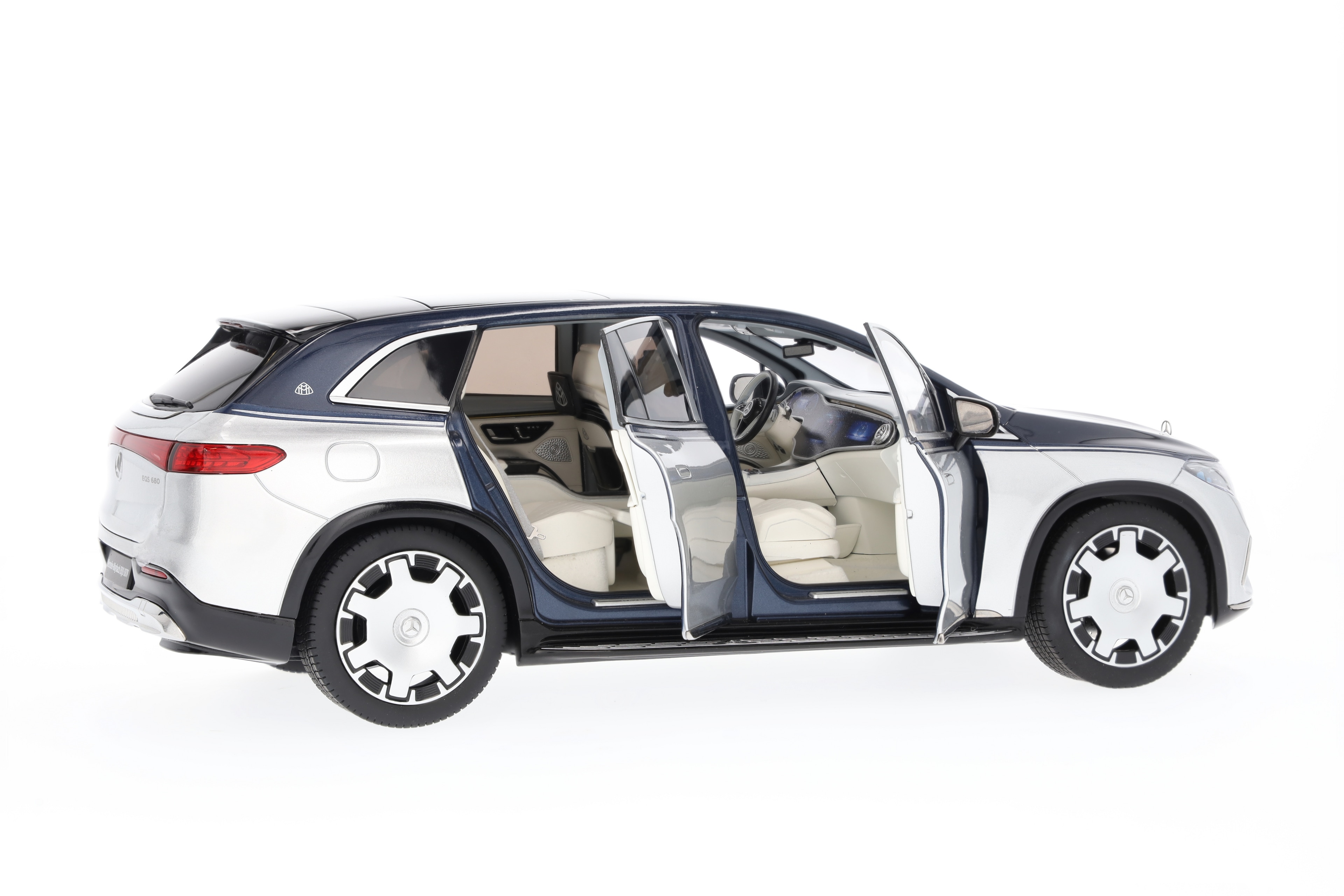 Mercedes-Maybach EQS 680 SUV, X296 - sodalithblau / hightechsilber, NZG, 1:18 Mercedes-Maybach EQS 680 SUV, X296 - sodalithblau / hightechsilber, NZG, 1:18