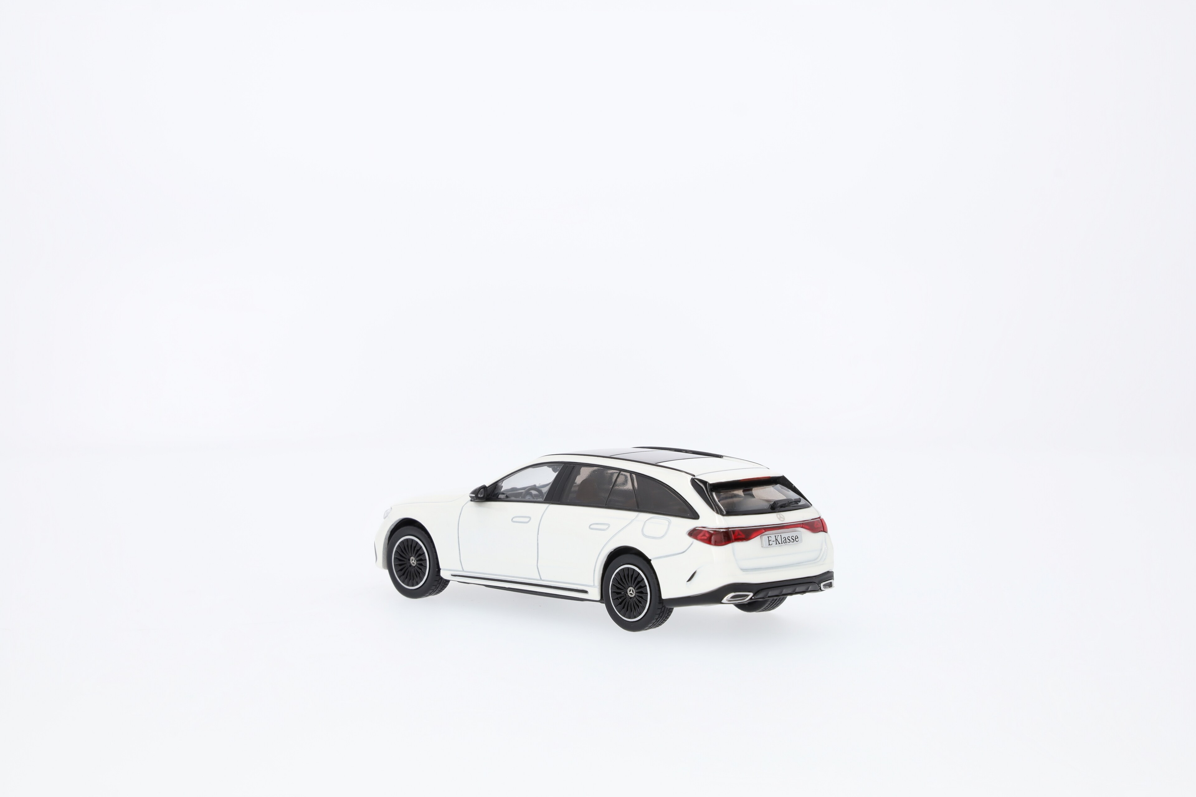 E-Klasse, T-Modell, AMG Line, S214 - G manufaktur opalithweiß bright, iScale, 1:43