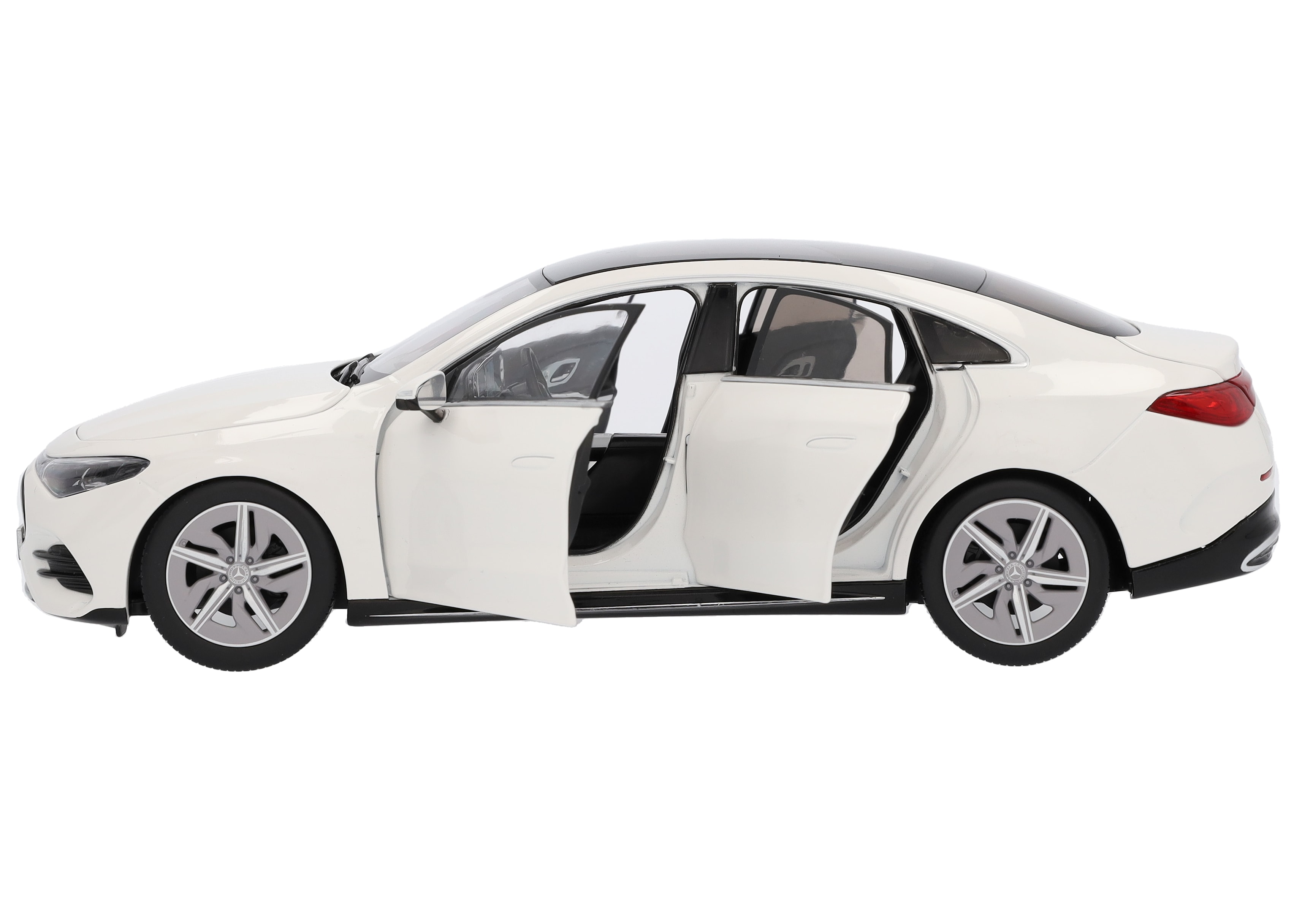 CLA Coupé, C174 - polarweiß, NZG, 1:18