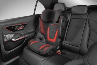 Mercedes-Benz-Zubehoer-CLA-C174-V174-AMG-Kindersitz