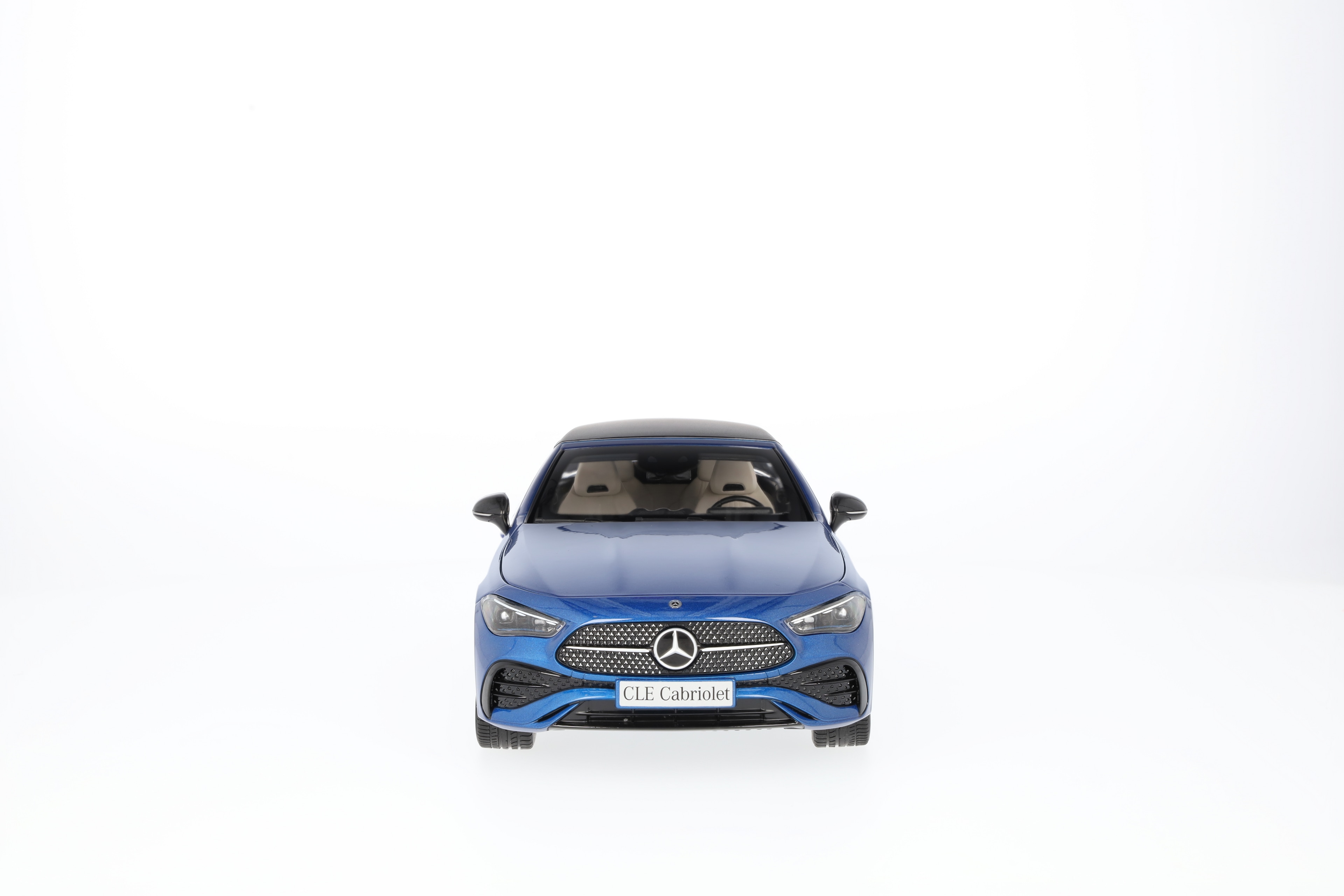 CLE Cabriolet, AMG Line, A236 - spektralblau, Norev, 1:18 CLE Cabriolet, AMG Line, A236 - spektralblau, Norev, 1:18