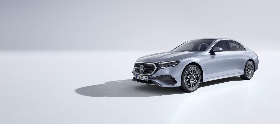 mercedes-benz-amg-e-klasse-w214-banner-rechts-clean