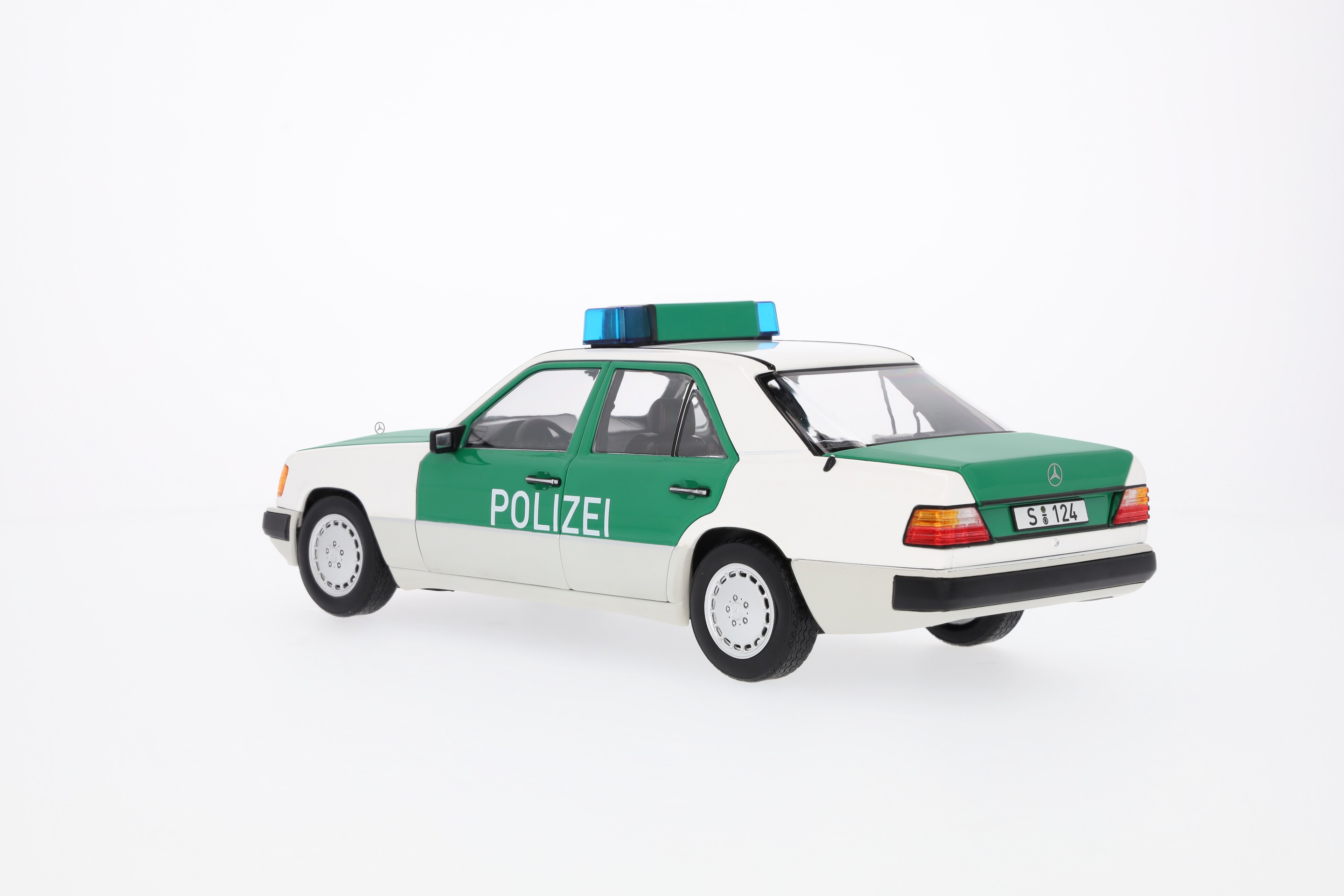 230 E W 124 (1989-1993), Limousine, Polizei - weiß / grün, Norev, 1:18