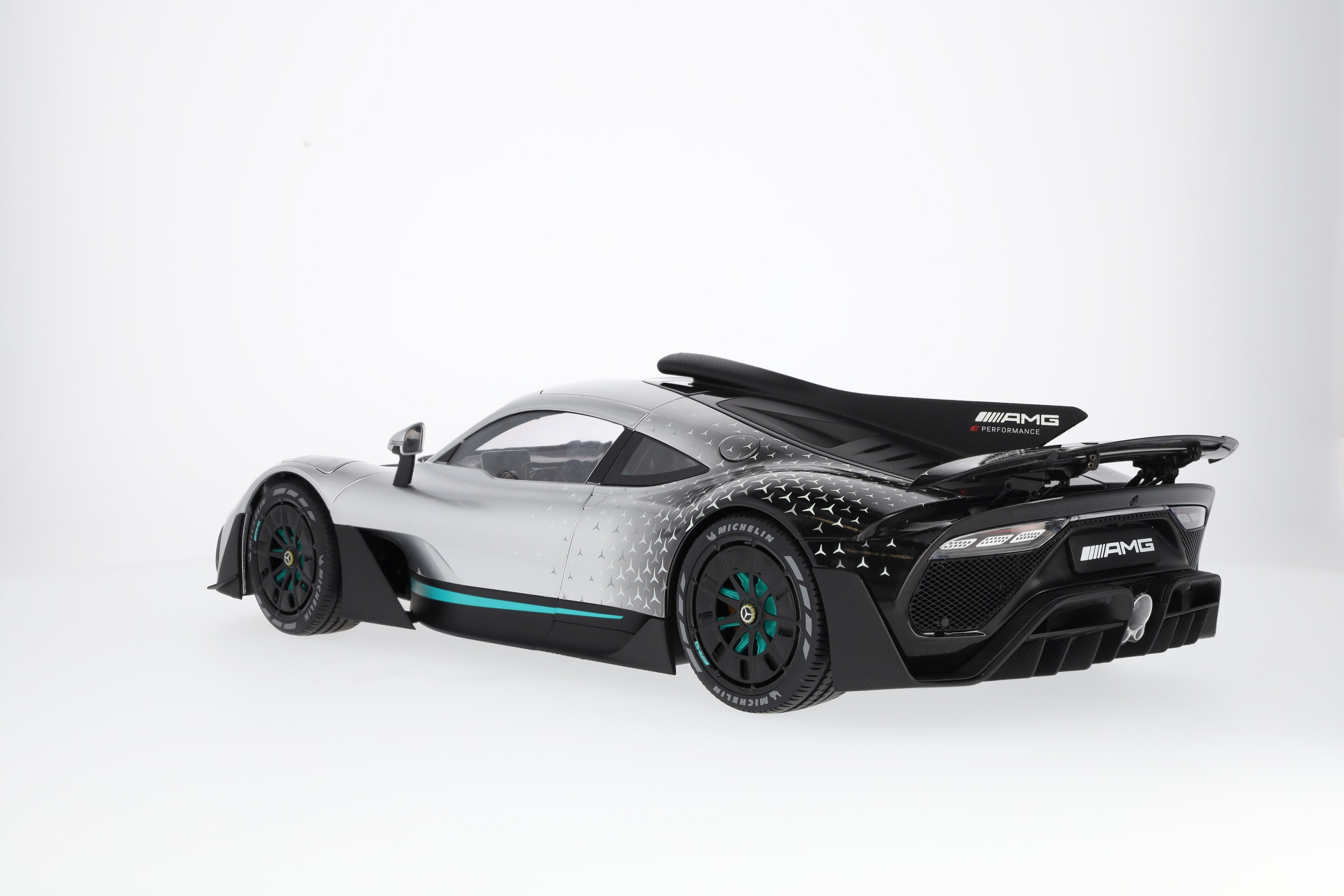 Mercedes-AMG ONE, C298 - silberfarben, NZG, 1:12