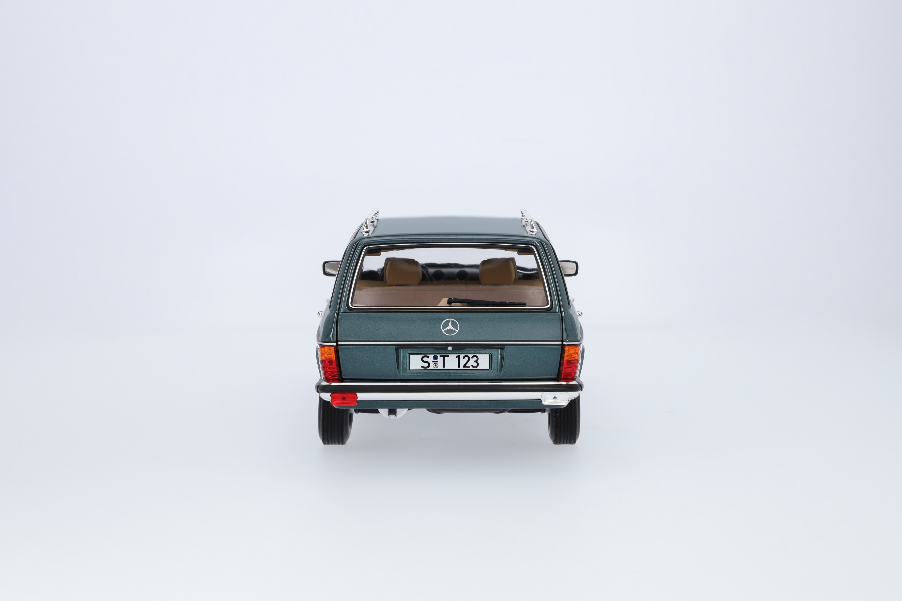 200 T-Modell S123 (1980-1985) - petrol, Norev, 1:18 200 T-Modell S123 (1980-1985) - petrol, Norev, 1:18