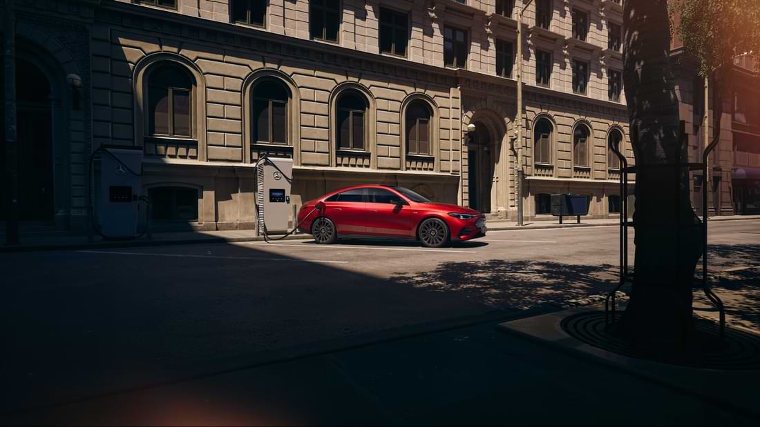 Mercedes-Benz-Zubehoer-CLA-C174-V174-Ladesystem