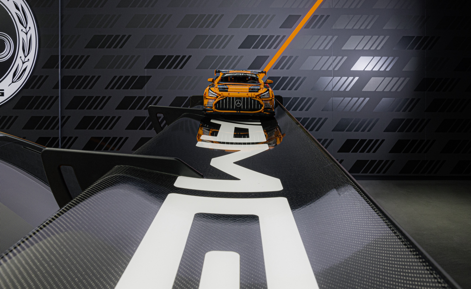 CaDA-AMG-GT3-Klemmbausteinmodell-Mercedes-Benz2