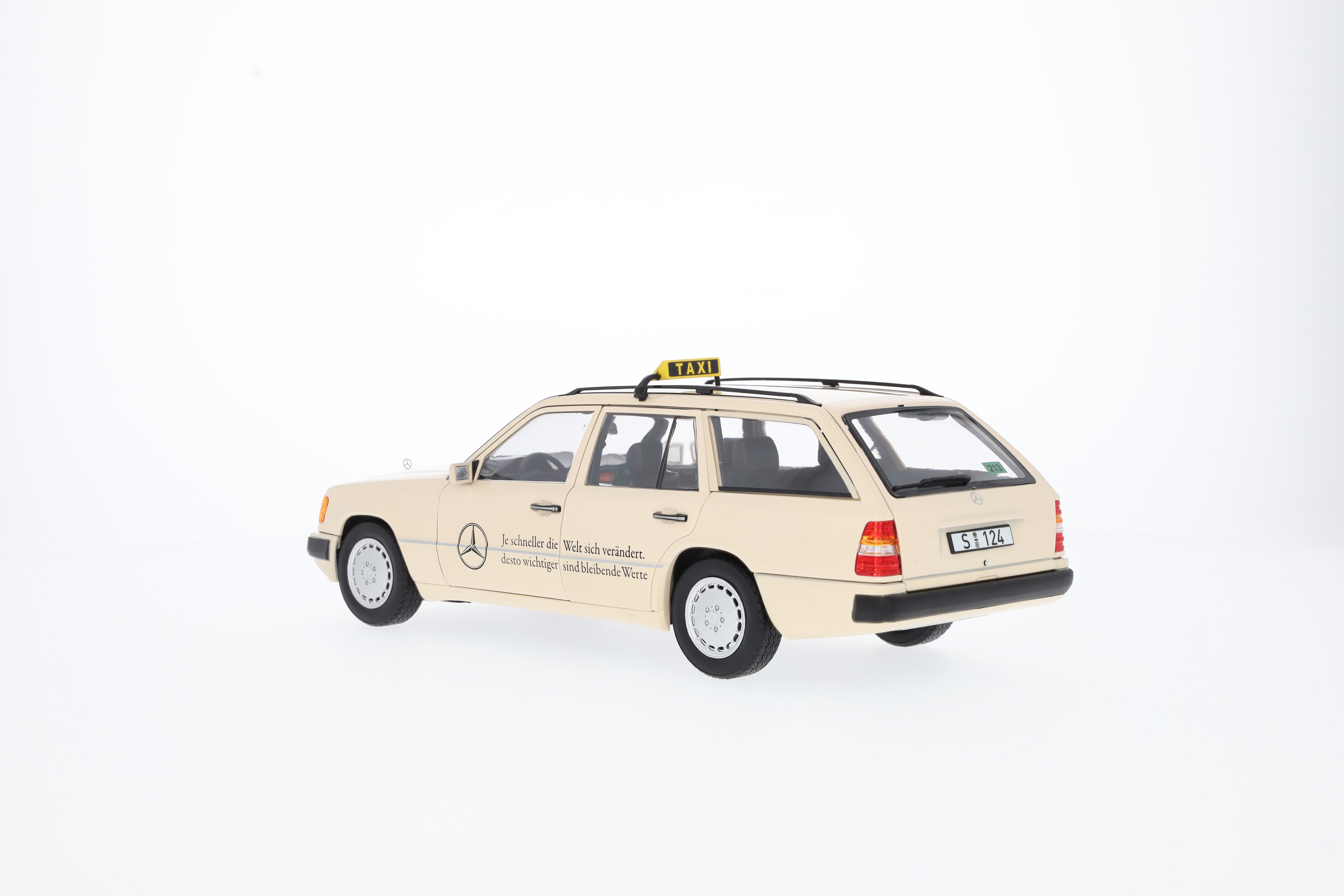 300 D S 124 (1989-1993), T-Modell, Taxi - hellelfenbein, Norev, 1:18