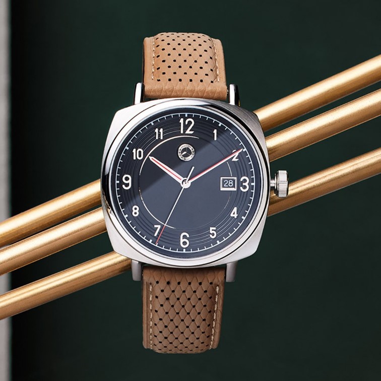 mercedes uhr