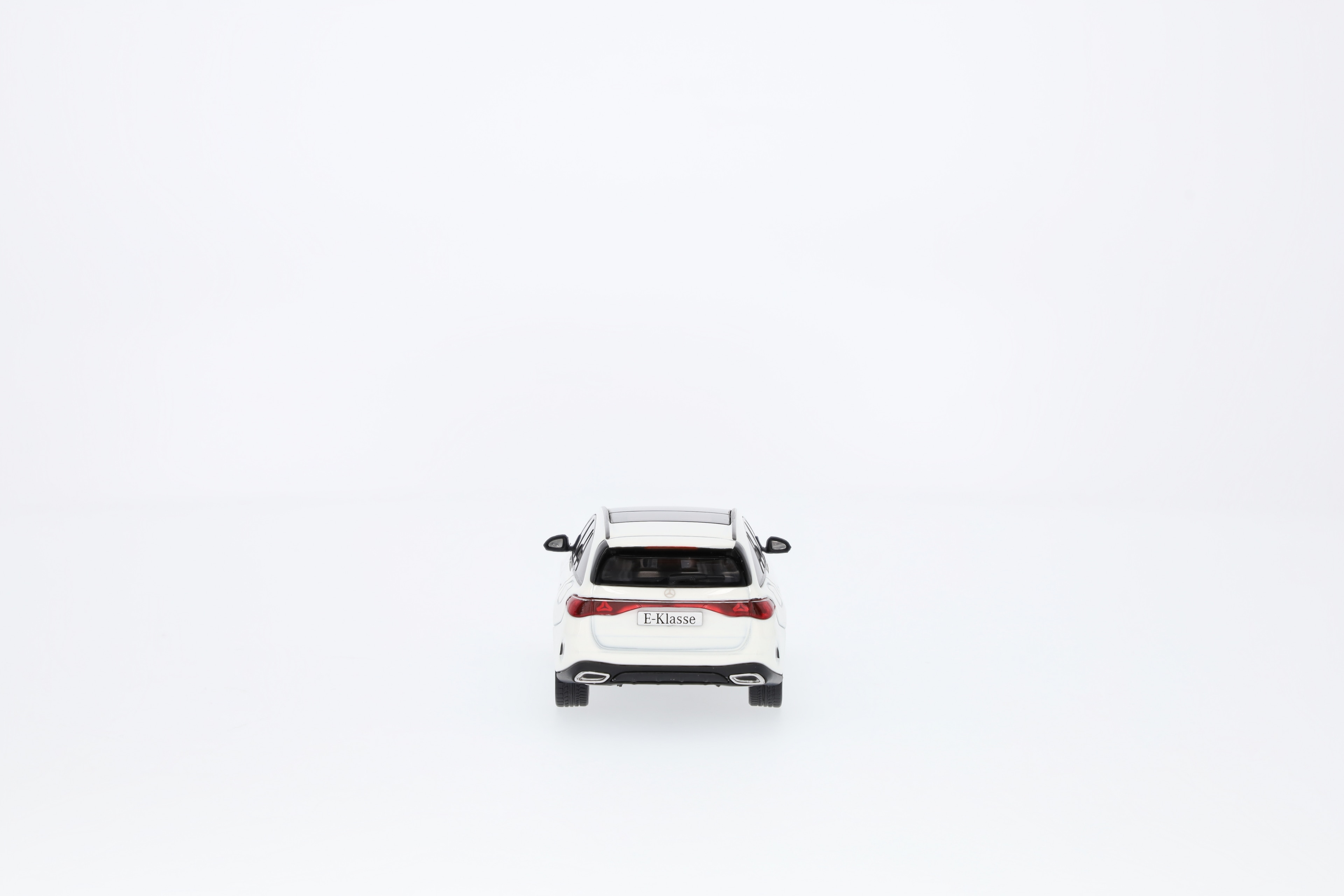 E-Klasse, T-Modell, AMG Line, S214 - G manufaktur opalithweiß bright, iScale, 1:43 E-Klasse, T-Modell, AMG Line, S214 - G manufaktur opalithweiß bright, iScale, 1:43