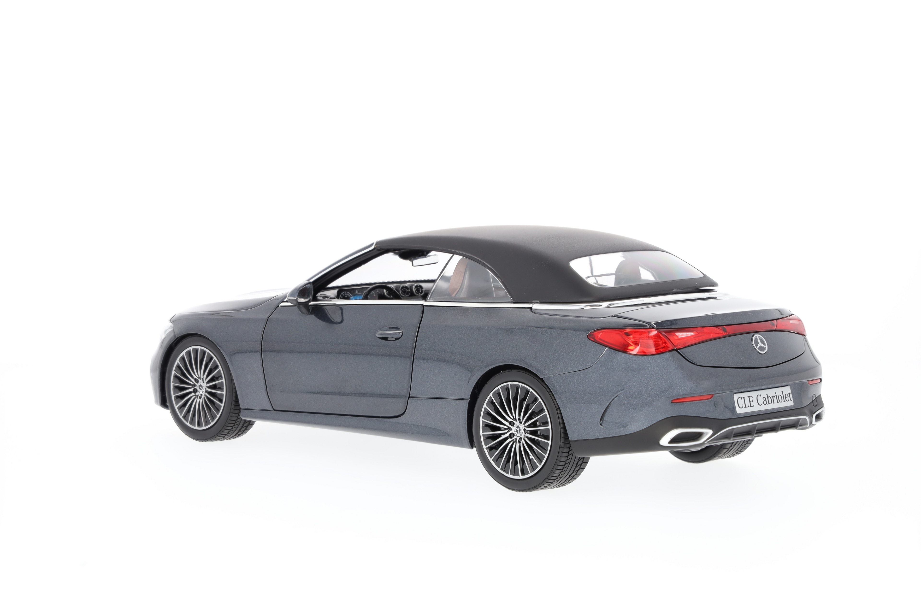 CLE Cabriolet, AMG Line, A236 - graphitgrau, Norev, 1:18 CLE Cabriolet, AMG Line, A236 - graphitgrau, Norev, 1:18