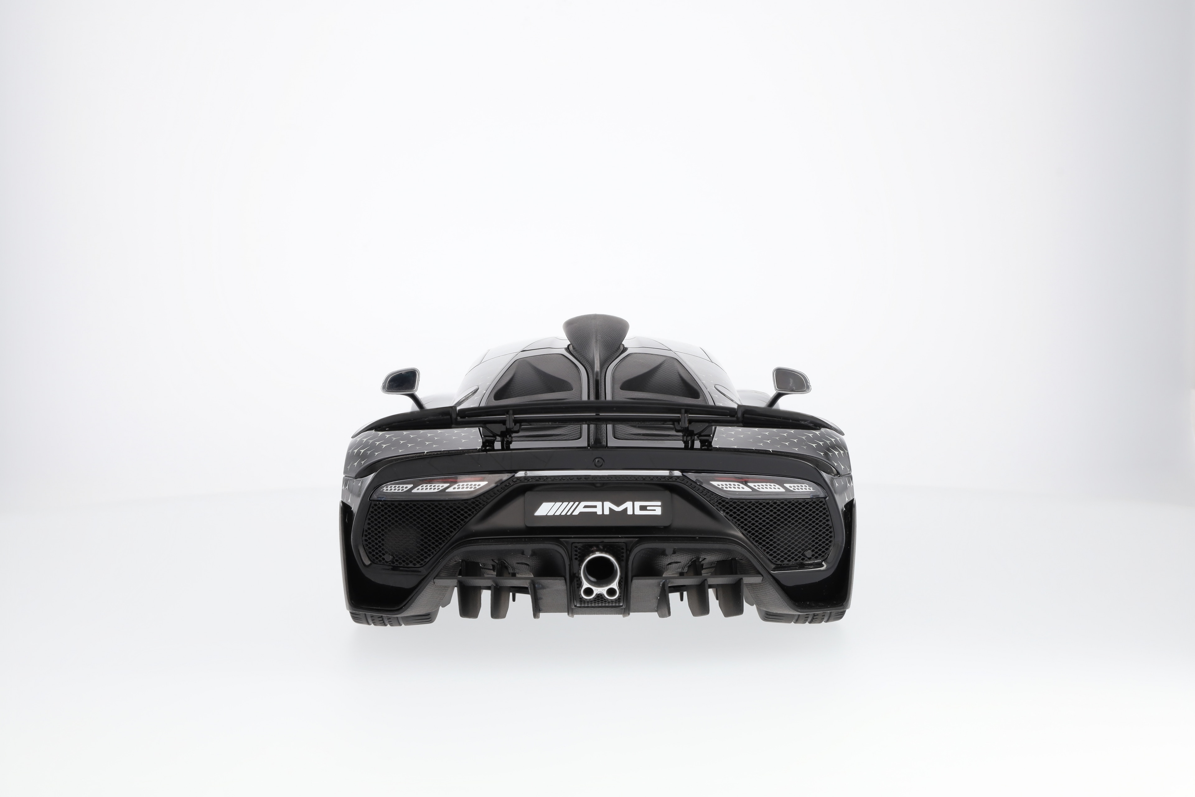 Mercedes-AMG ONE, C298 - silberfarben, NZG, 1:12 Mercedes-AMG ONE, C298 - silberfarben, NZG, 1:12