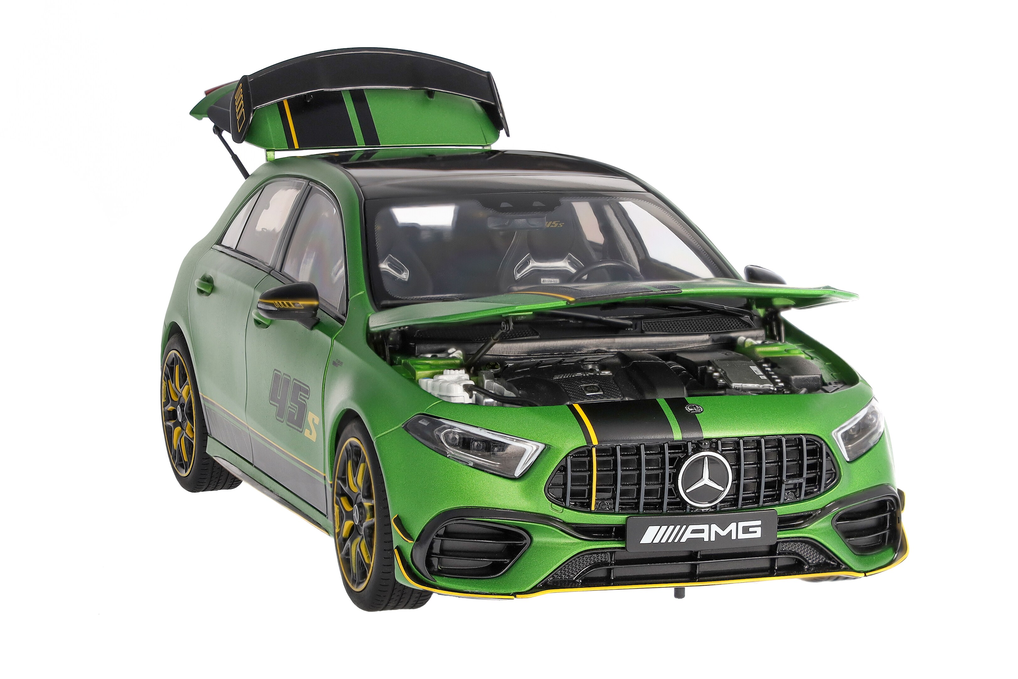 Mercedes-AMG A 45 S 4MATIC - green hell magno, NZG, 1:18 Mercedes-AMG A 45 S 4MATIC - green hell magno, NZG, 1:18