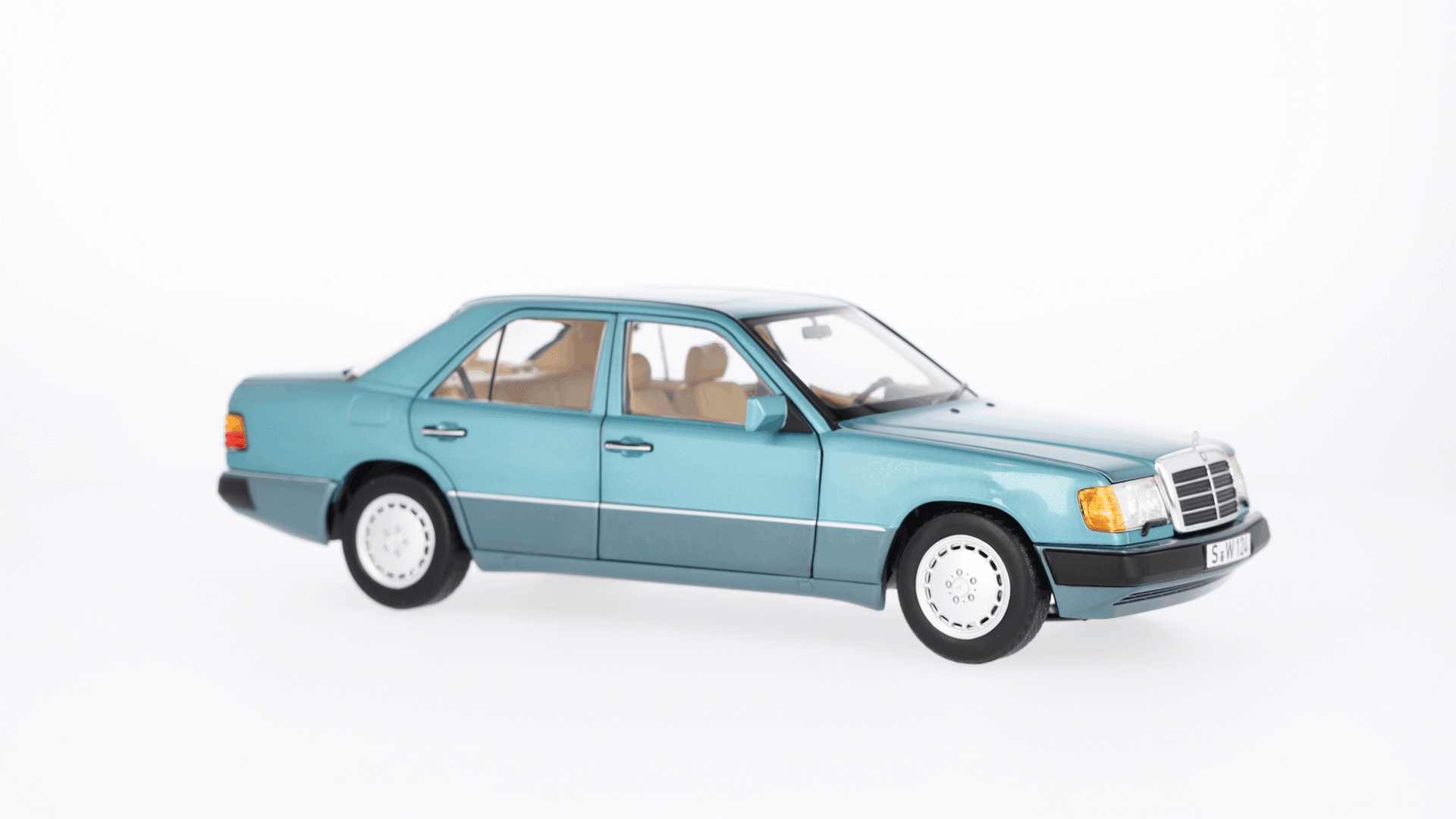 230 E W 124 (1989-1993), Limousine - Beryll, Norev, 1:18 230 E W 124 (1989-1993), Limousine - Beryll, Norev, 1:18