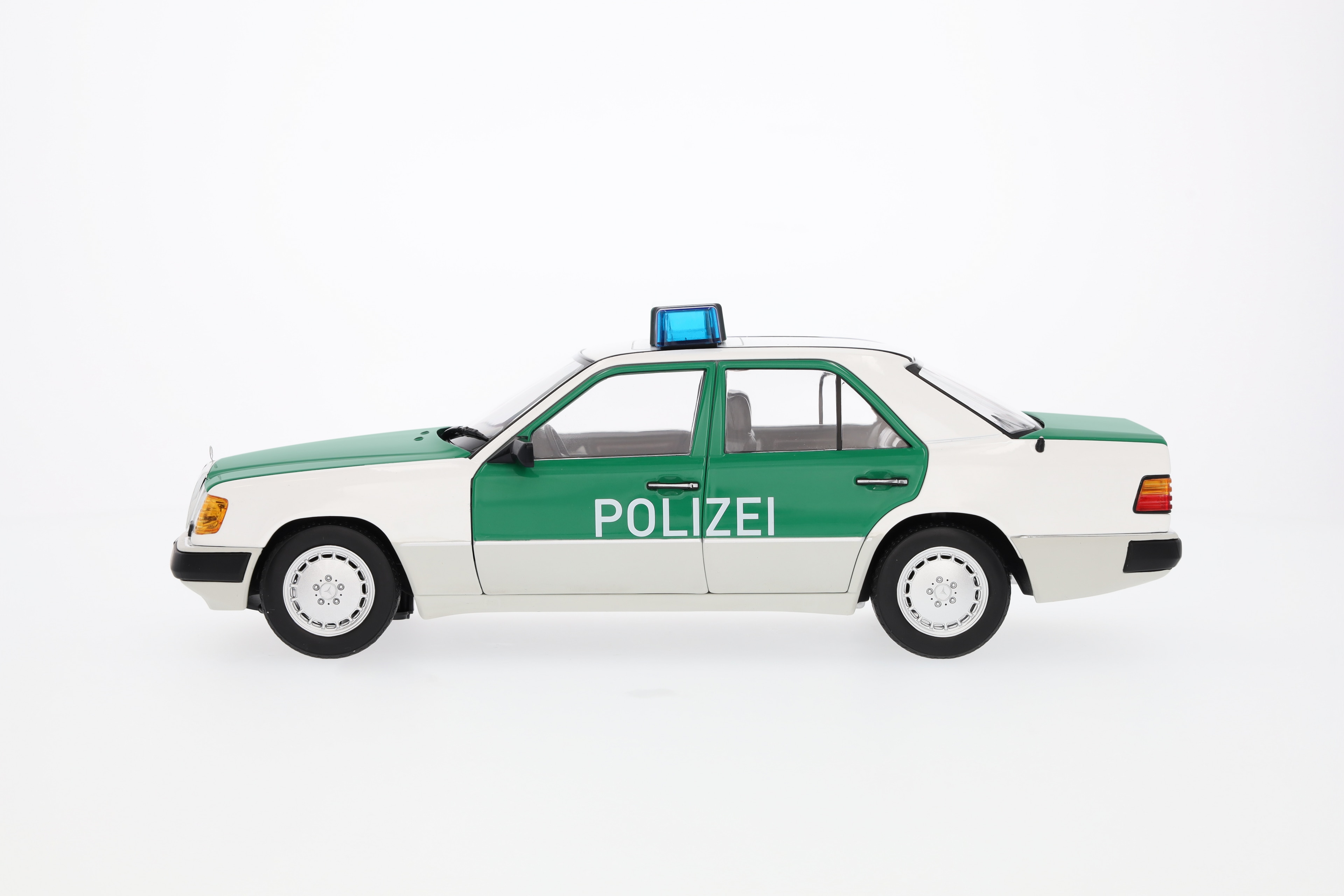 230 E W 124 (1989-1993), Limousine, Polizei - weiß / grün, Norev, 1:18